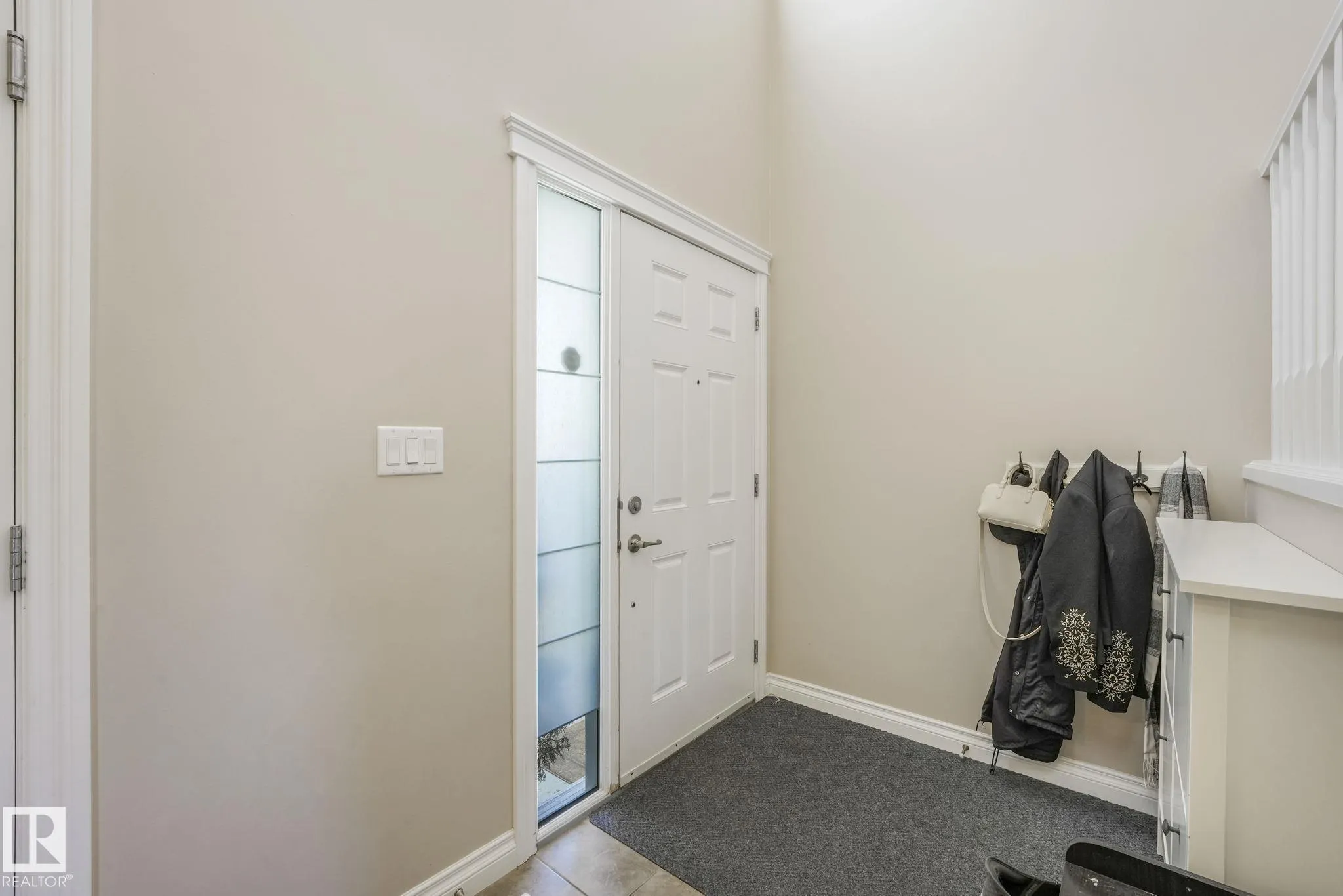 209 SILVERSTONE Crescent
