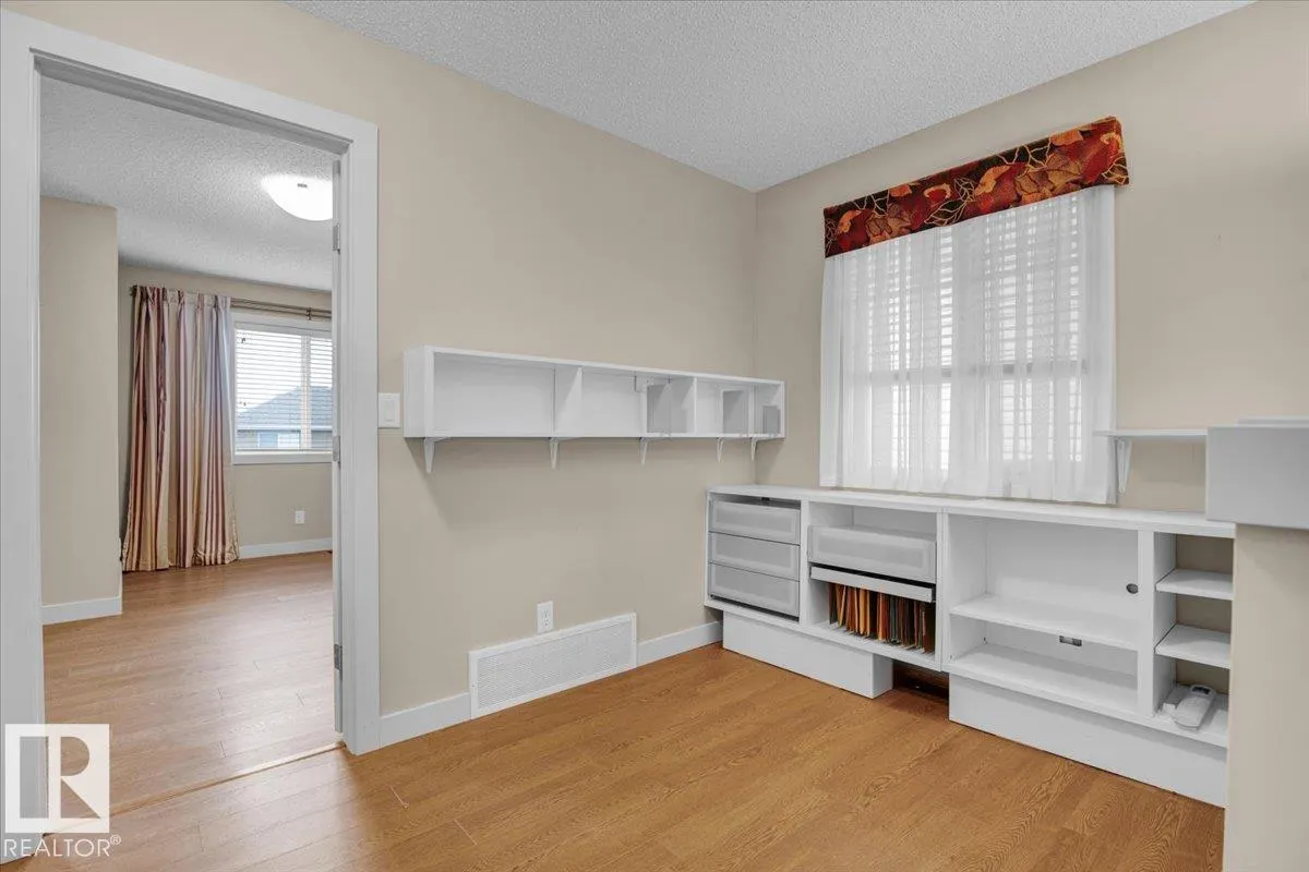 1380 STARLING Drive