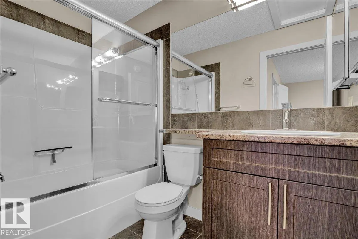 1380 STARLING Drive