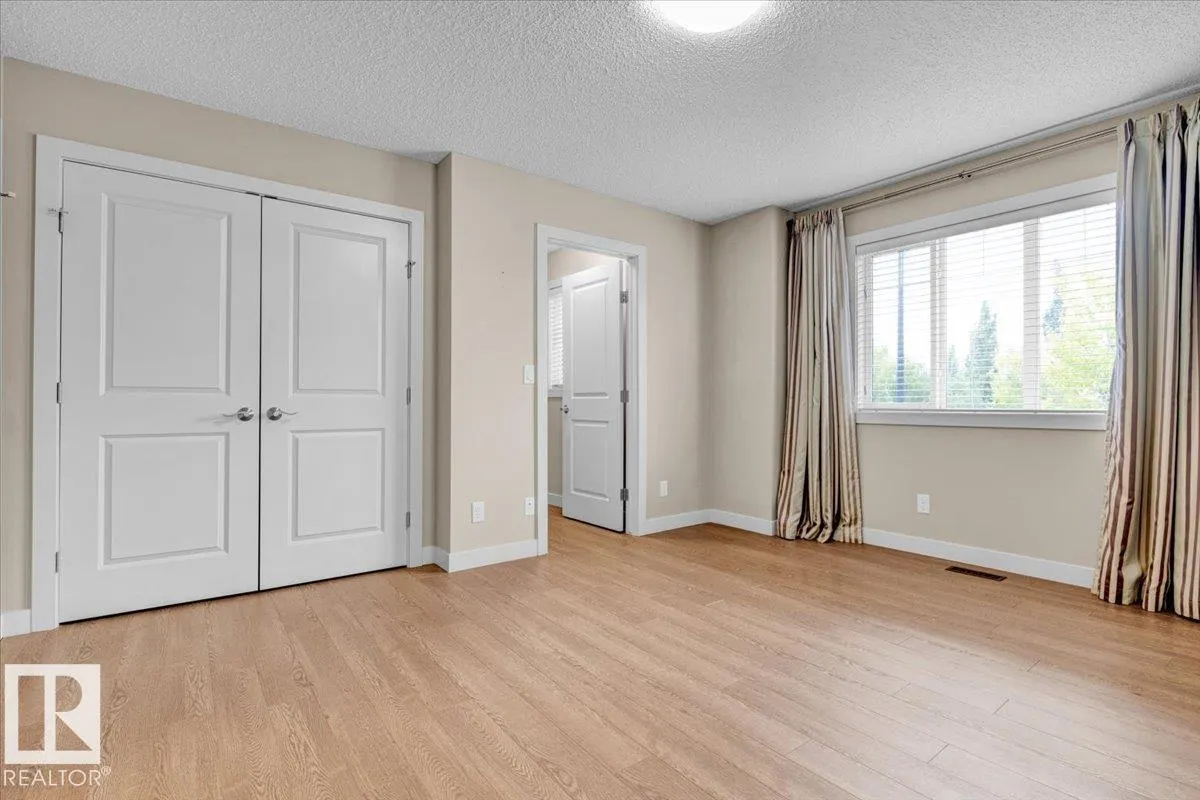 1380 STARLING Drive