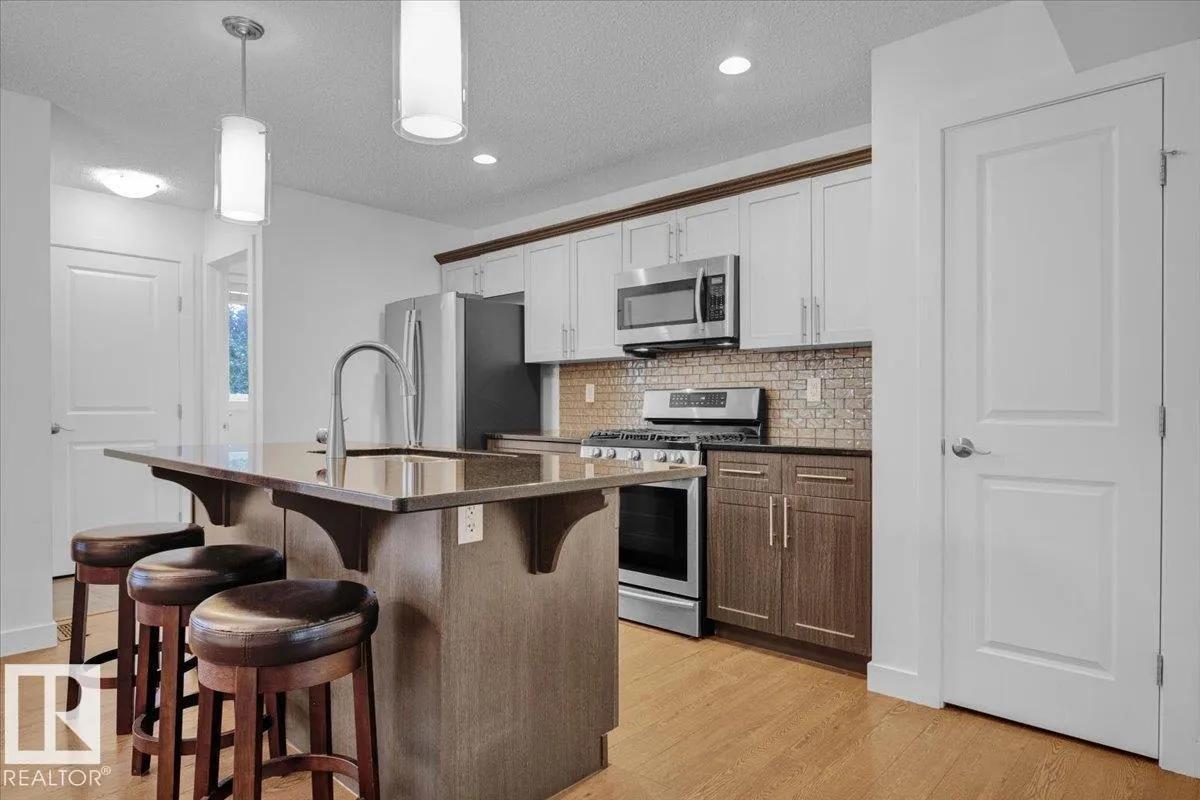 1380 STARLING Drive