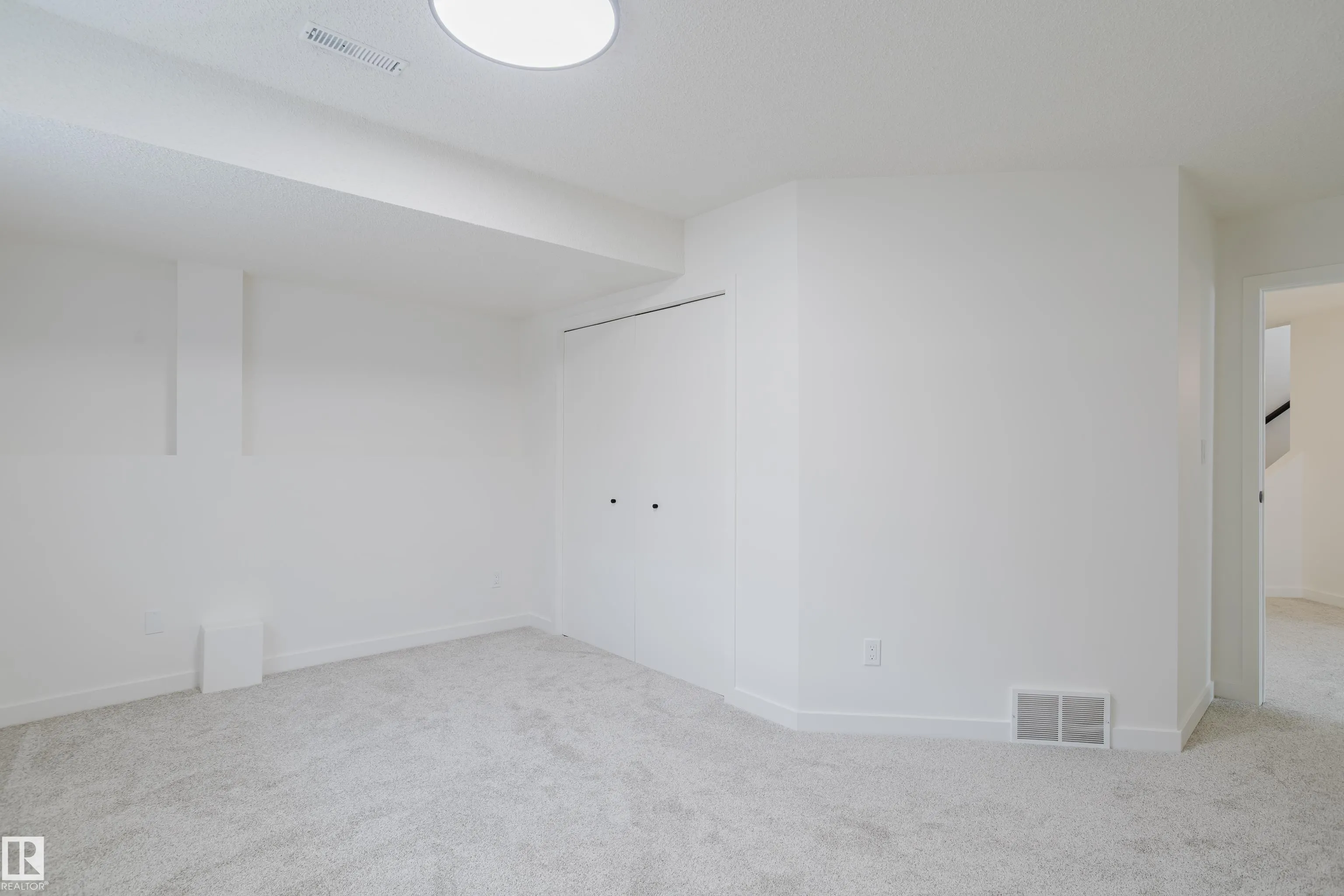 15504 133 Street