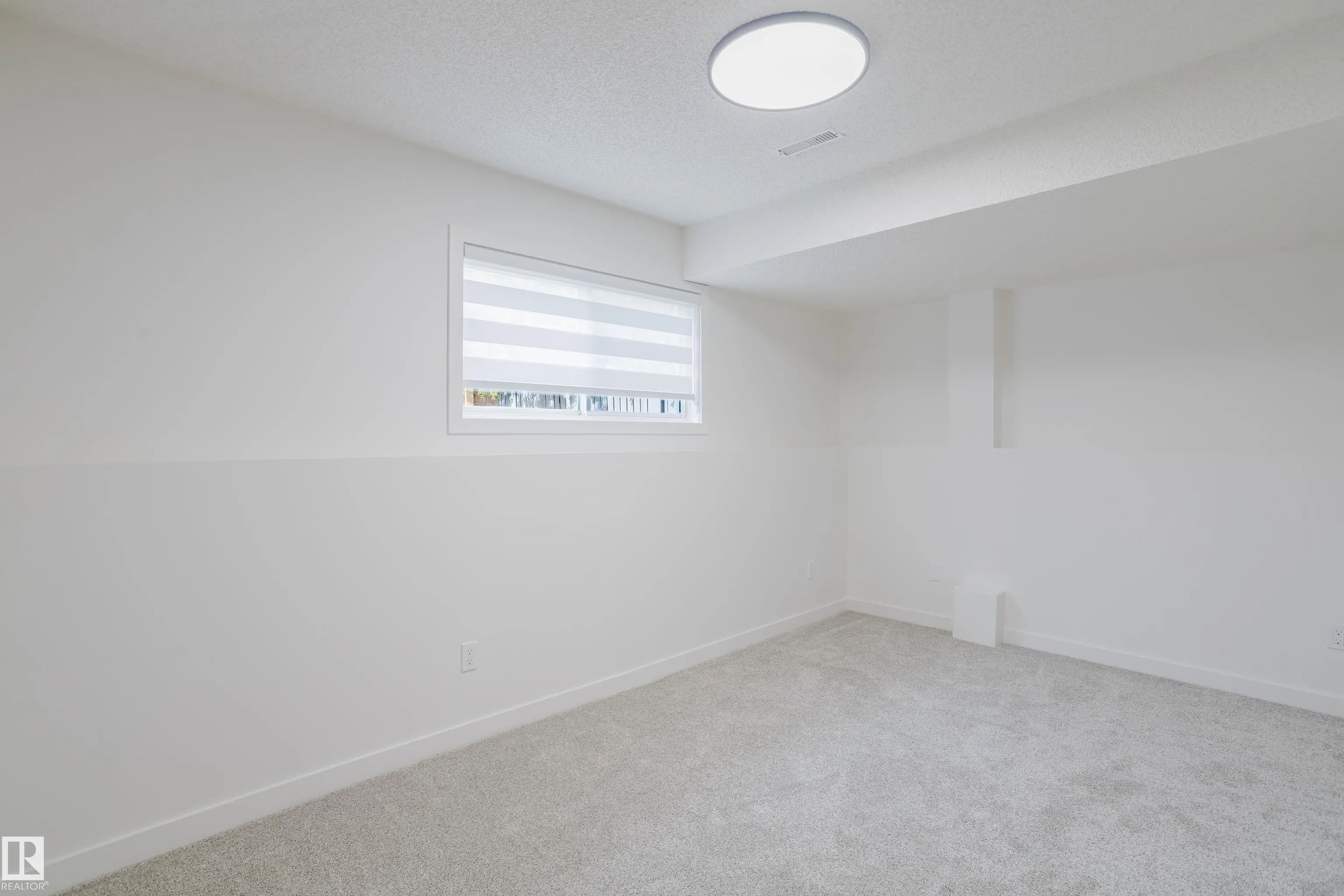 15504 133 Street