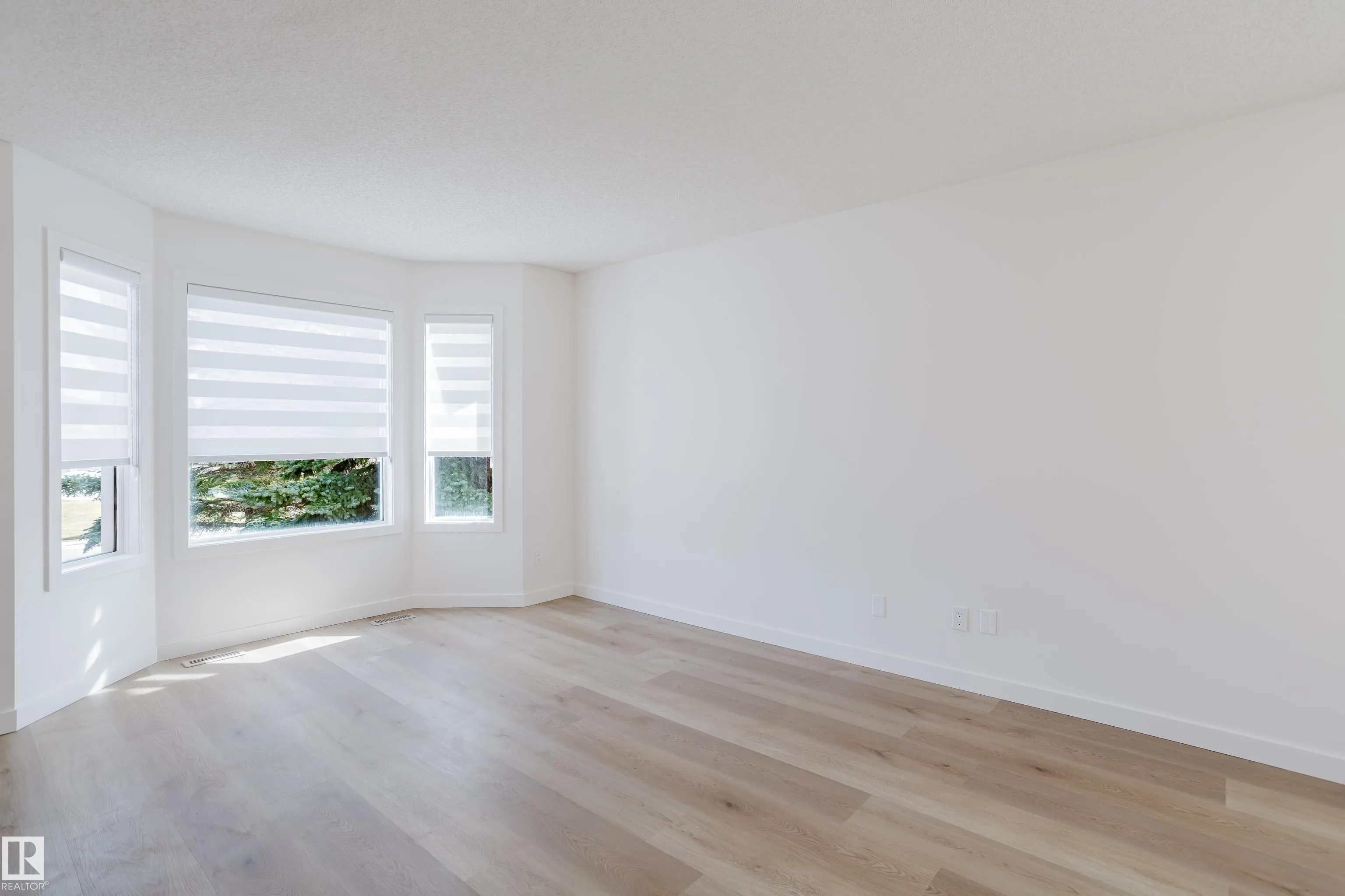 15504 133 Street