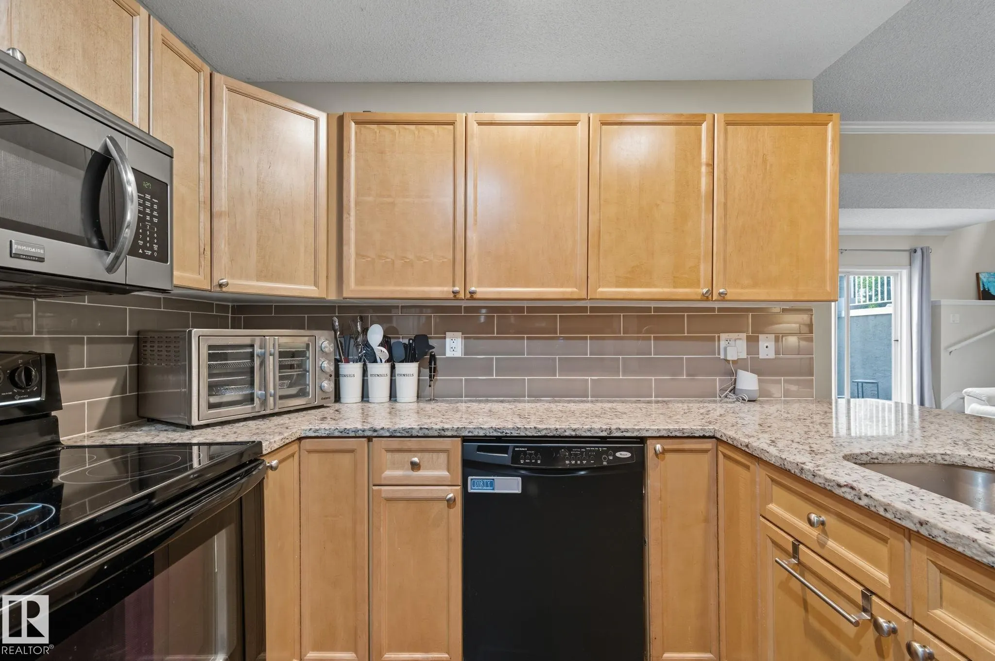 79 BELLEROSE Drive
