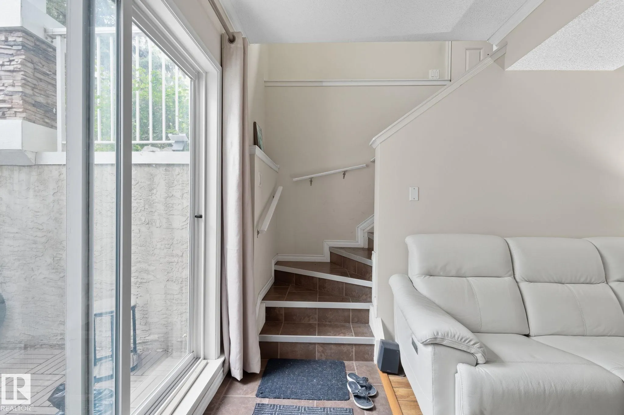 79 BELLEROSE Drive