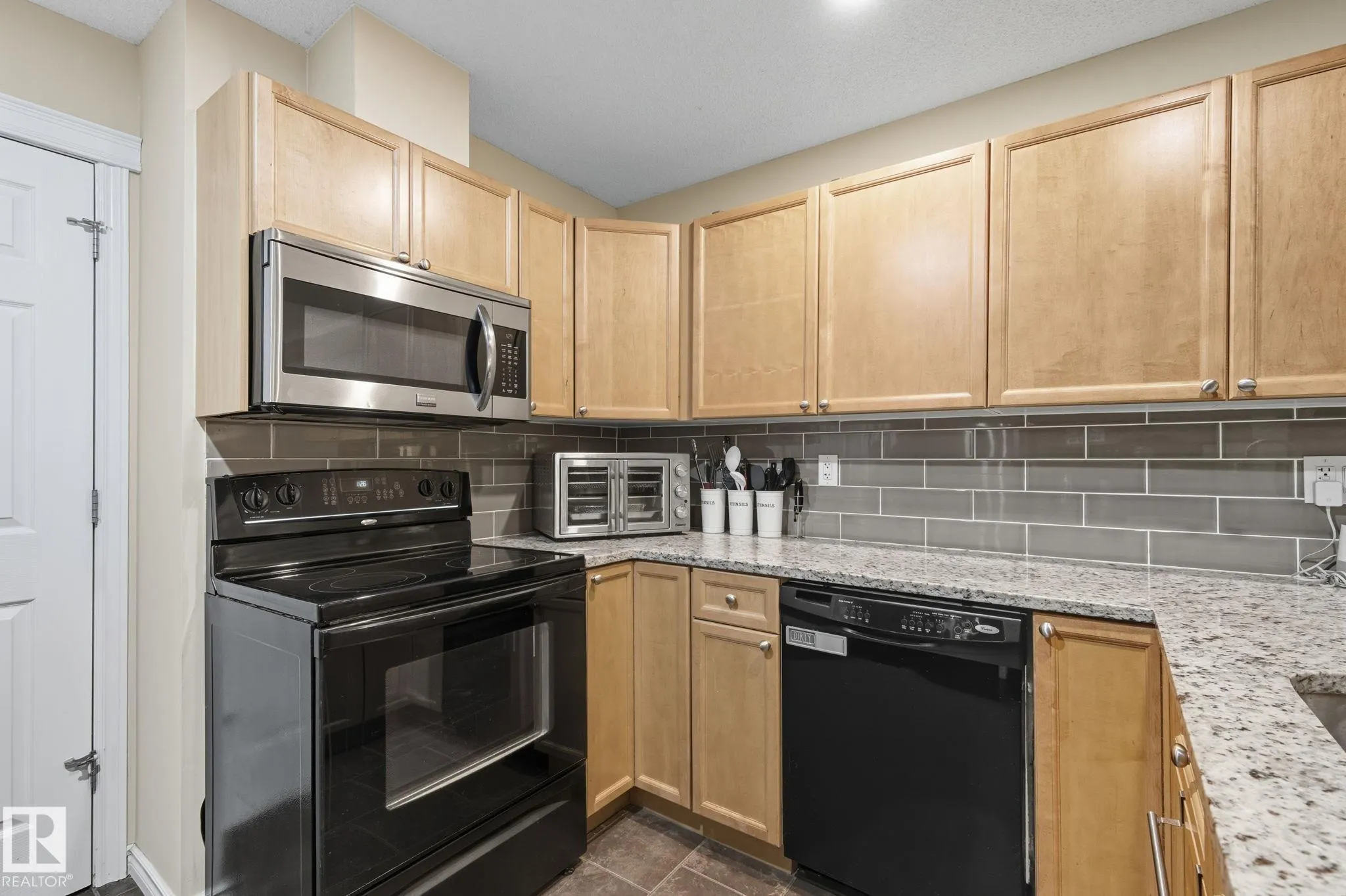 79 BELLEROSE Drive