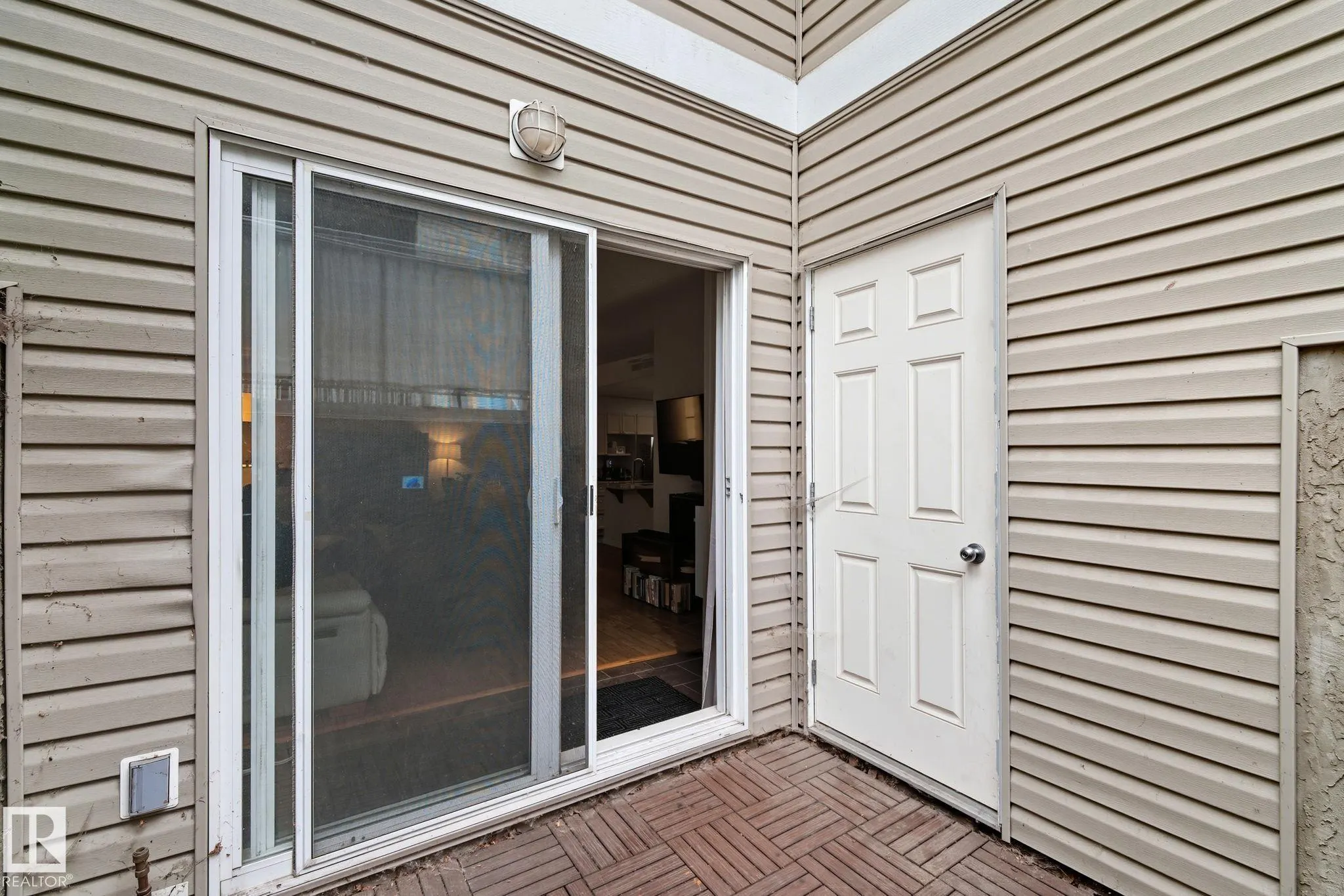 79 BELLEROSE Drive