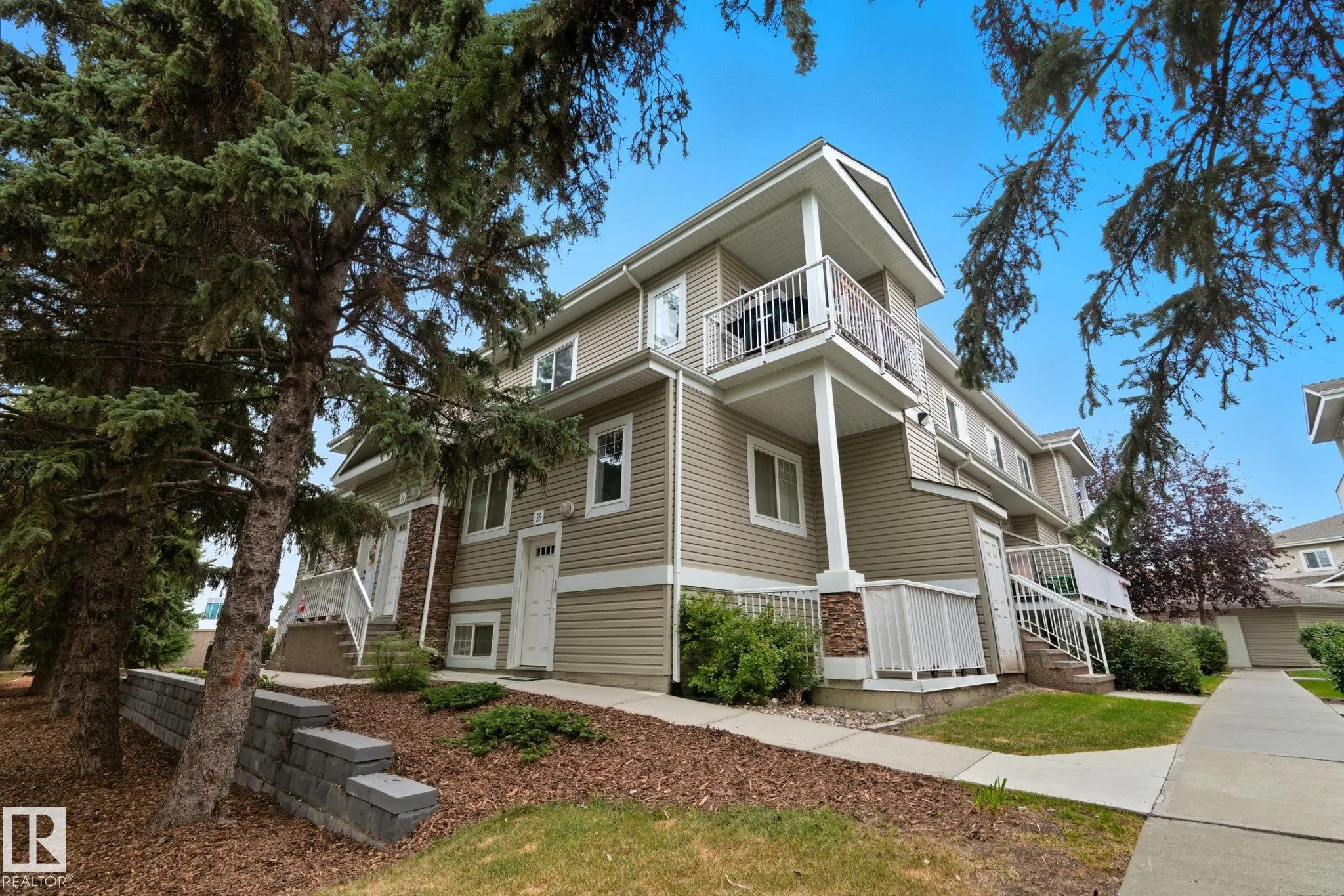 79 BELLEROSE Drive