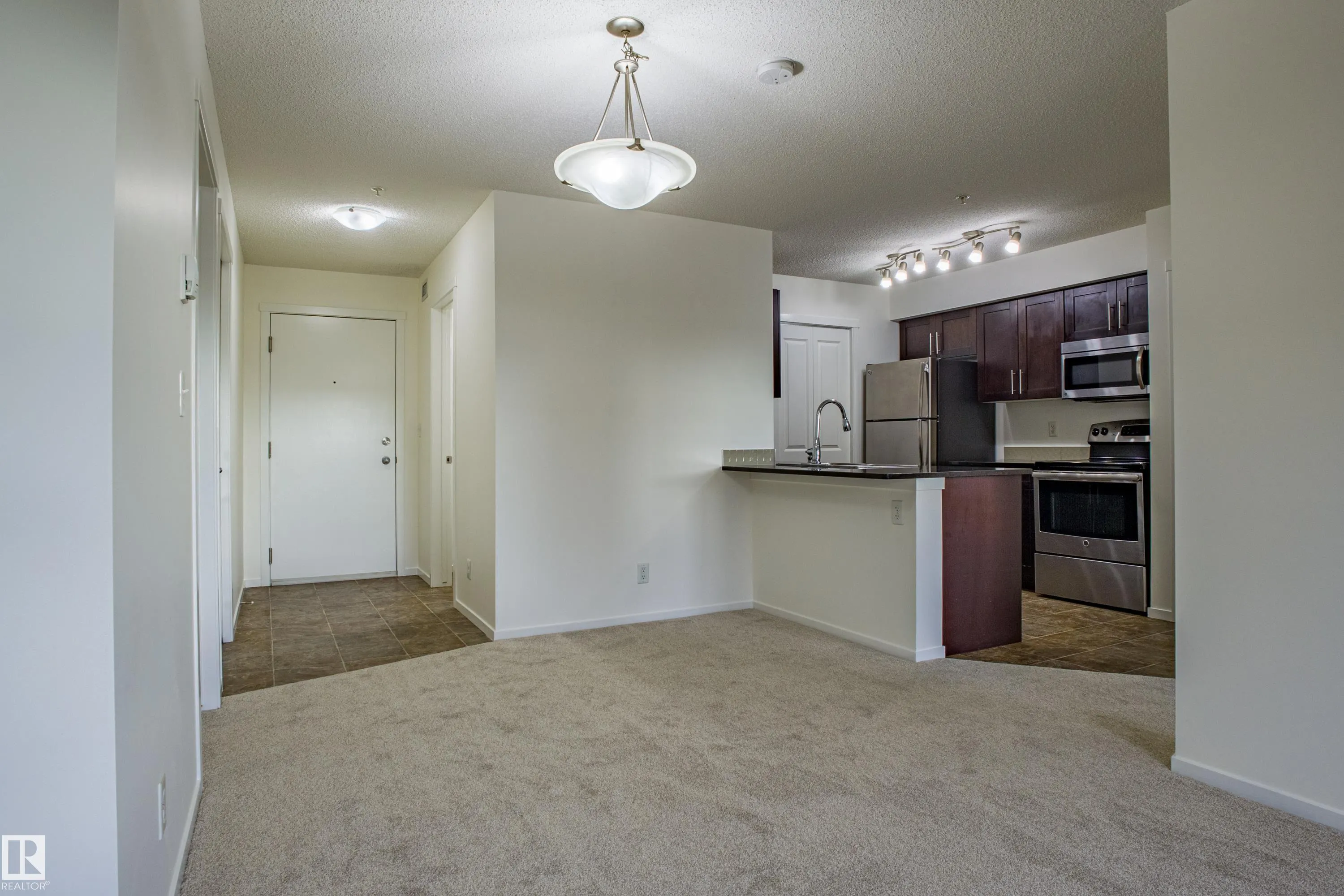 5804 MULLEN Place