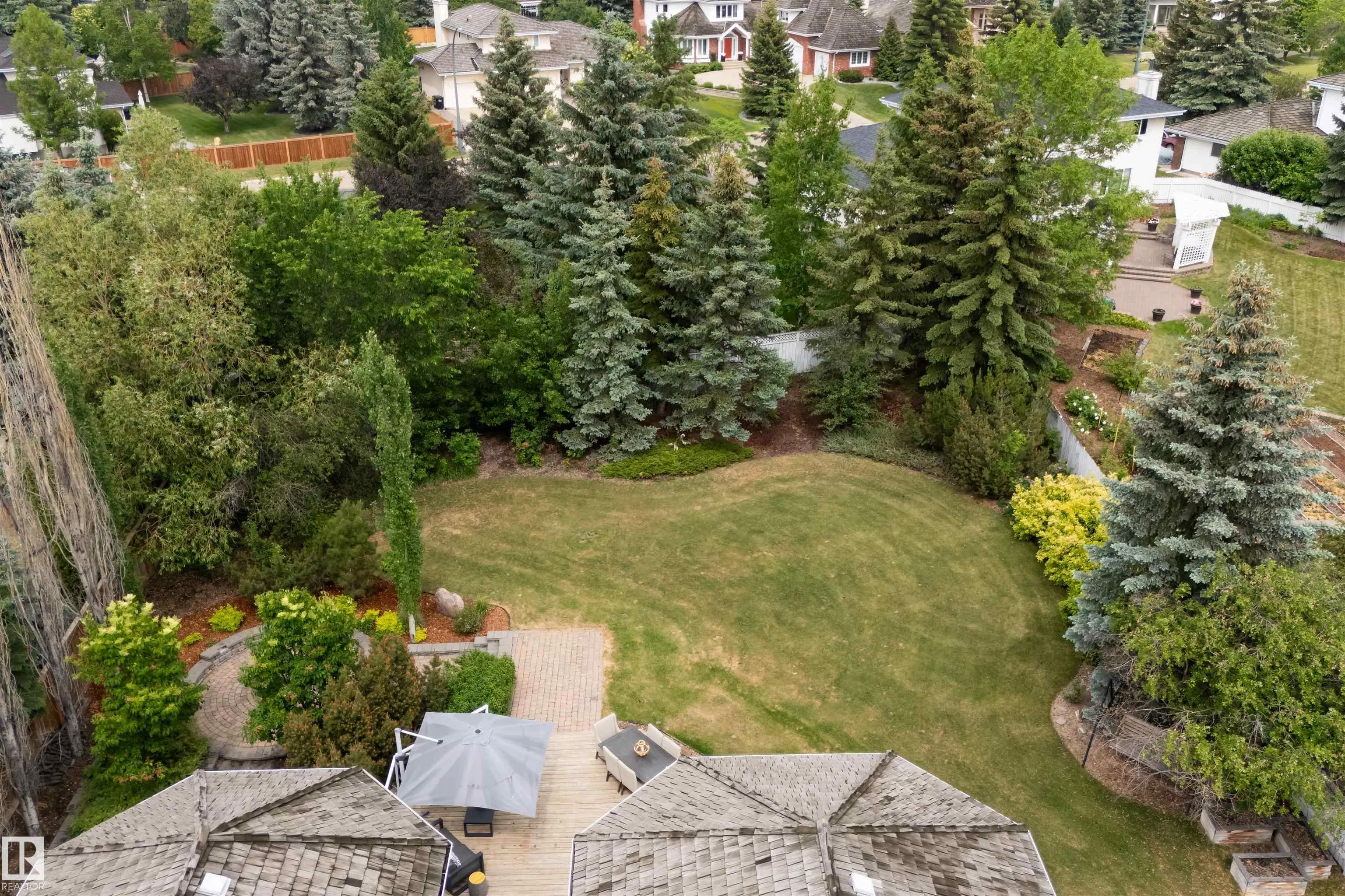525 ESTATE DRIVE