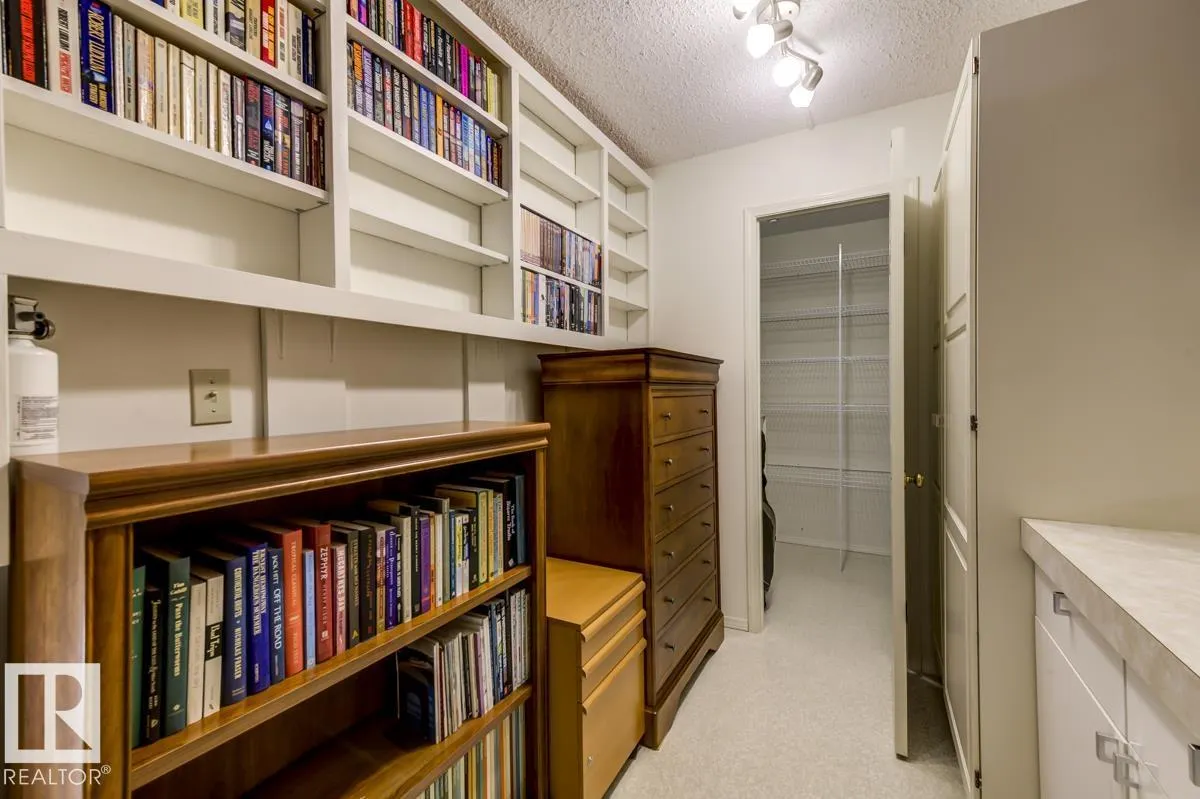 11503 100 Avenue