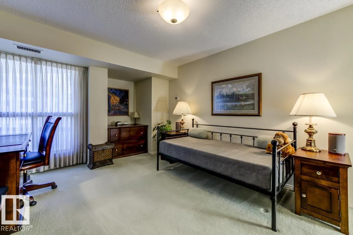 11503 100 Avenue