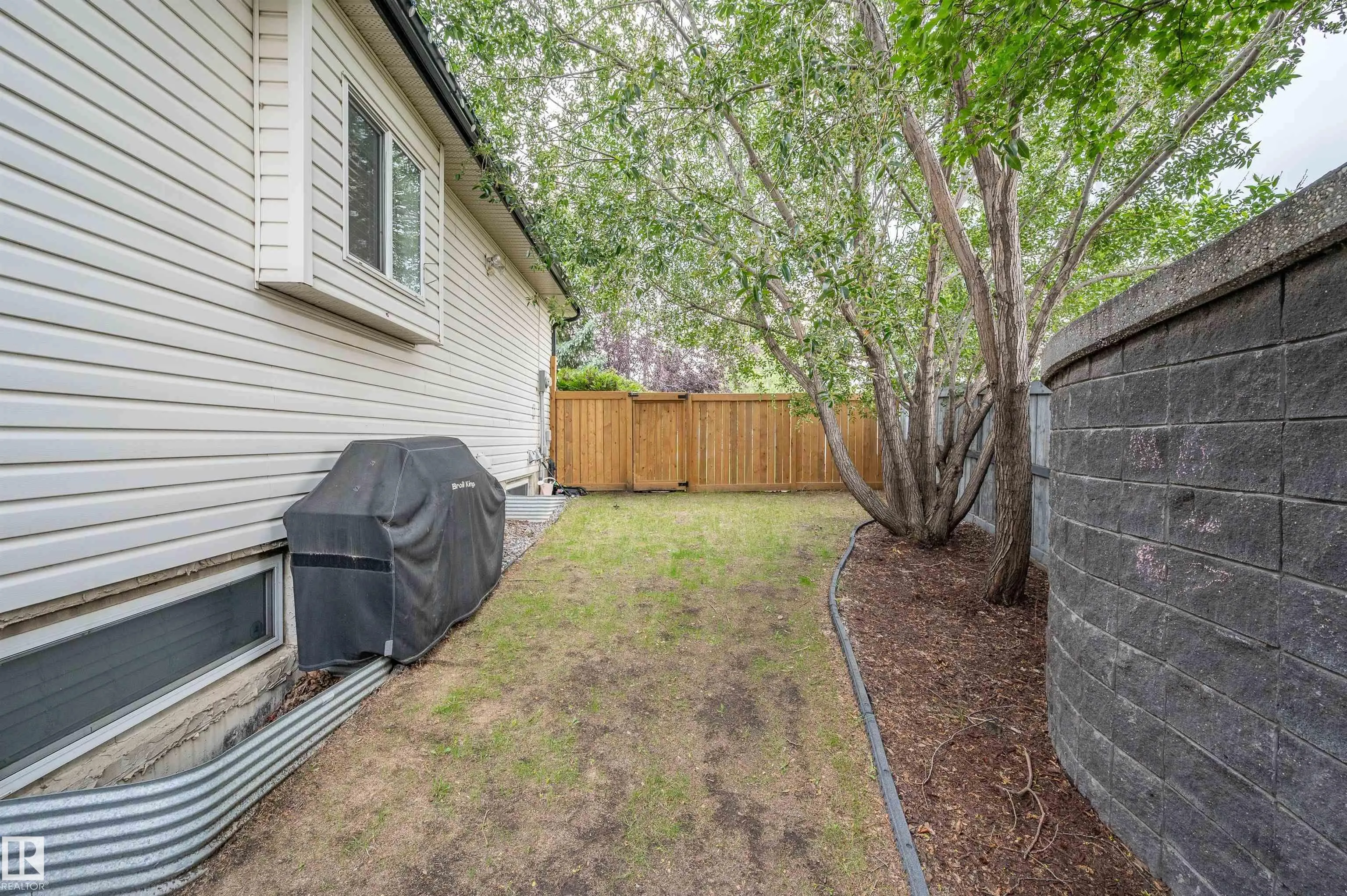 34 FOXBORO Close