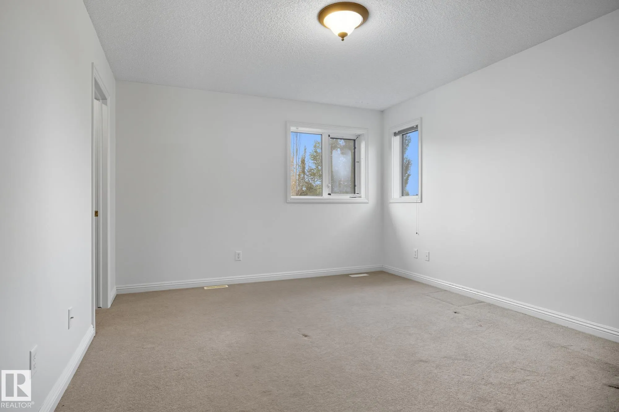 548 ADAMS Way