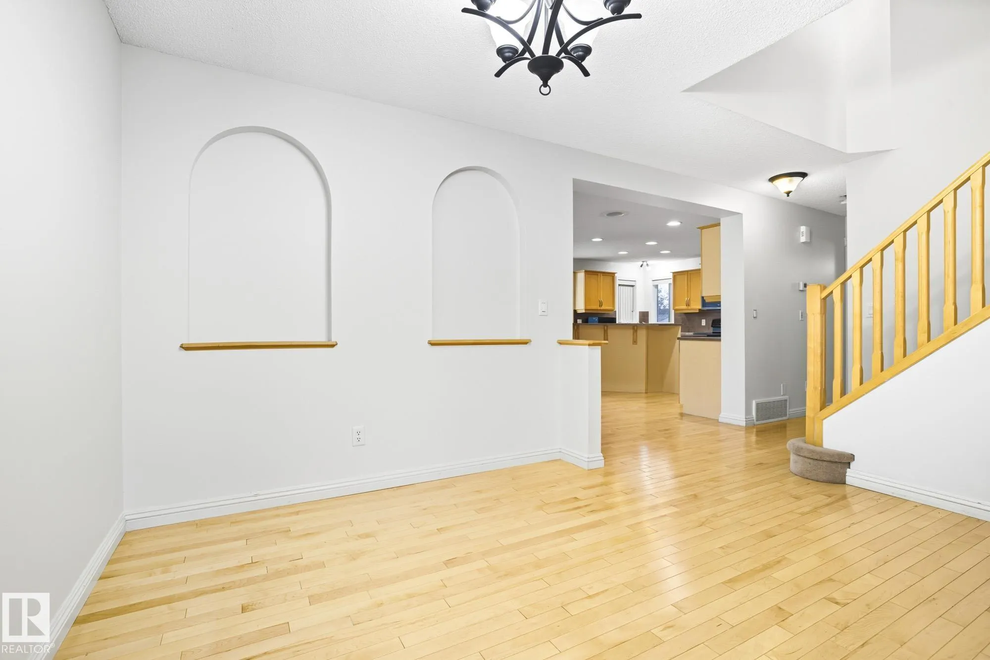 548 ADAMS Way