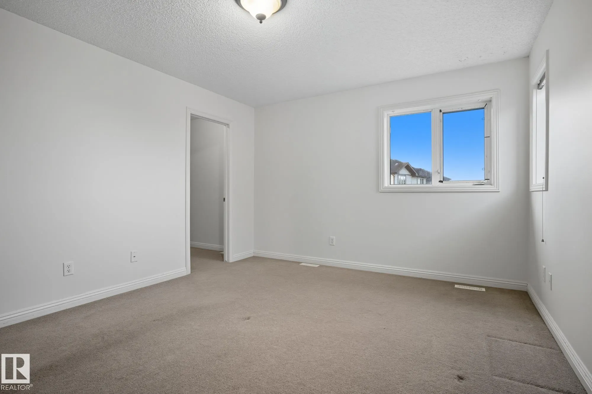 548 ADAMS Way