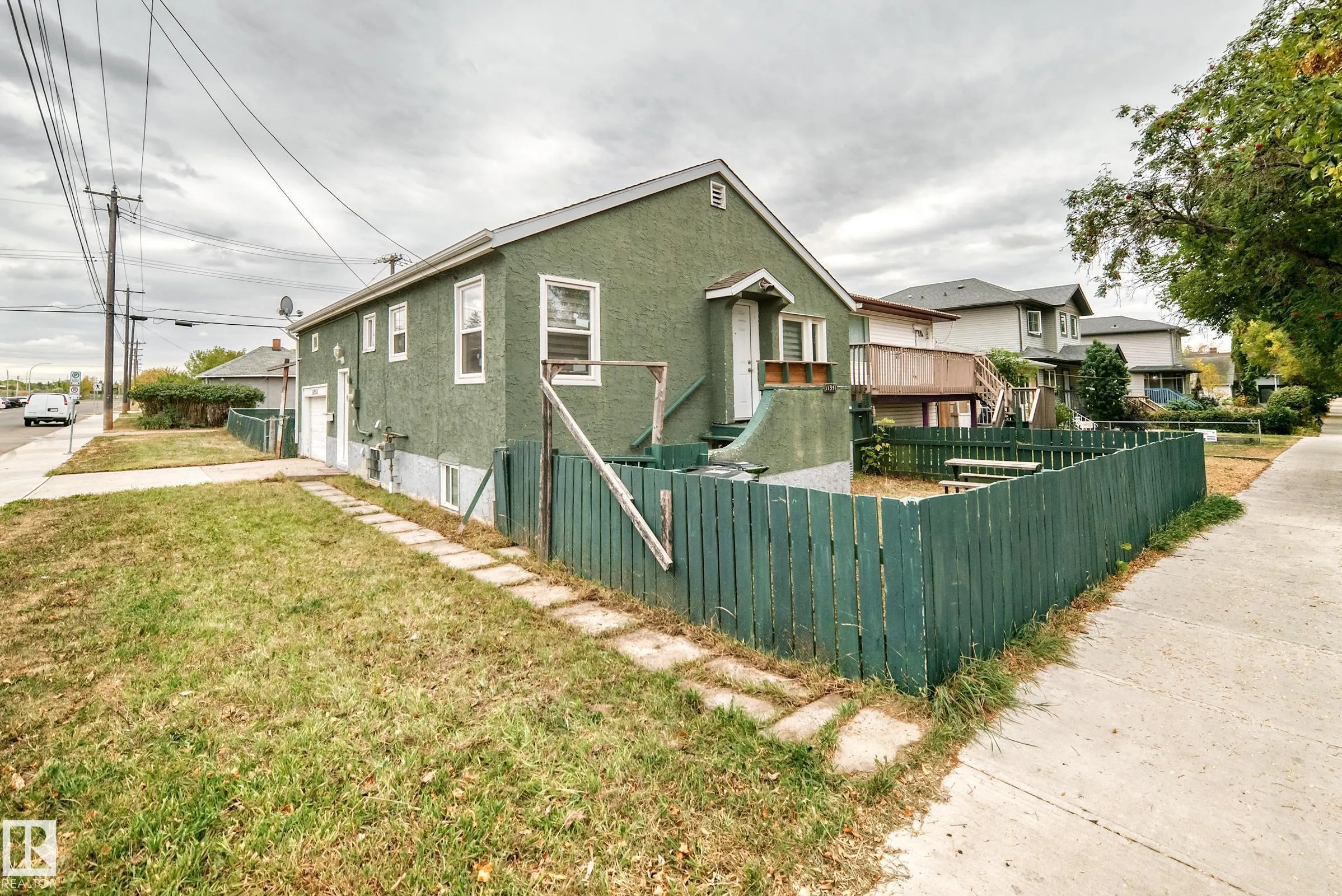 11951 77 Street