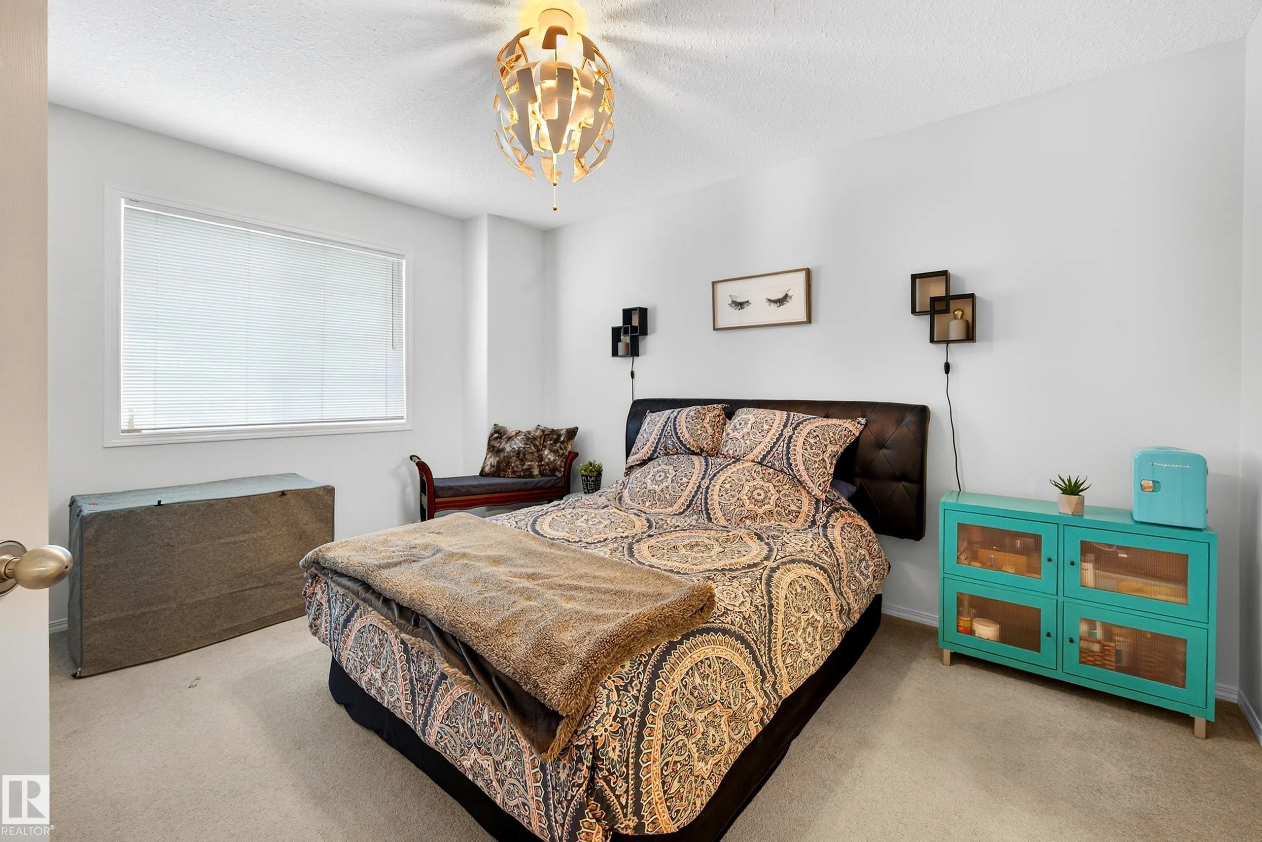 225 BLACKBURN Drive