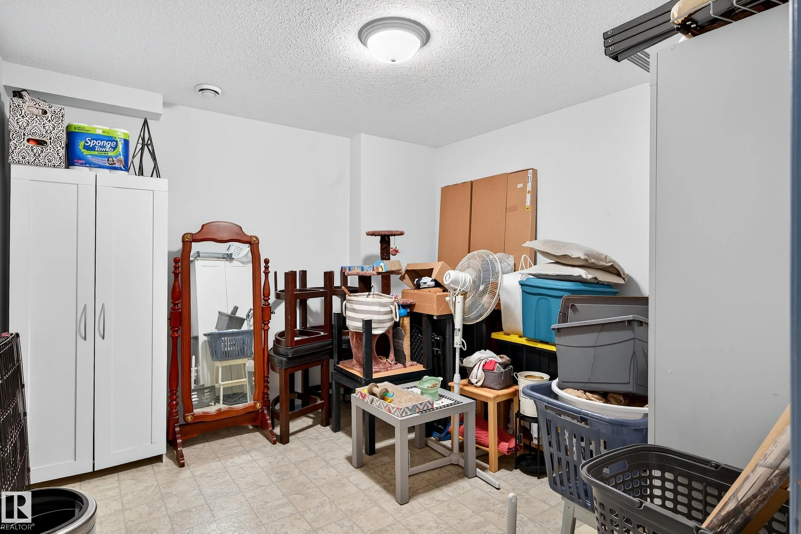 225 BLACKBURN Drive