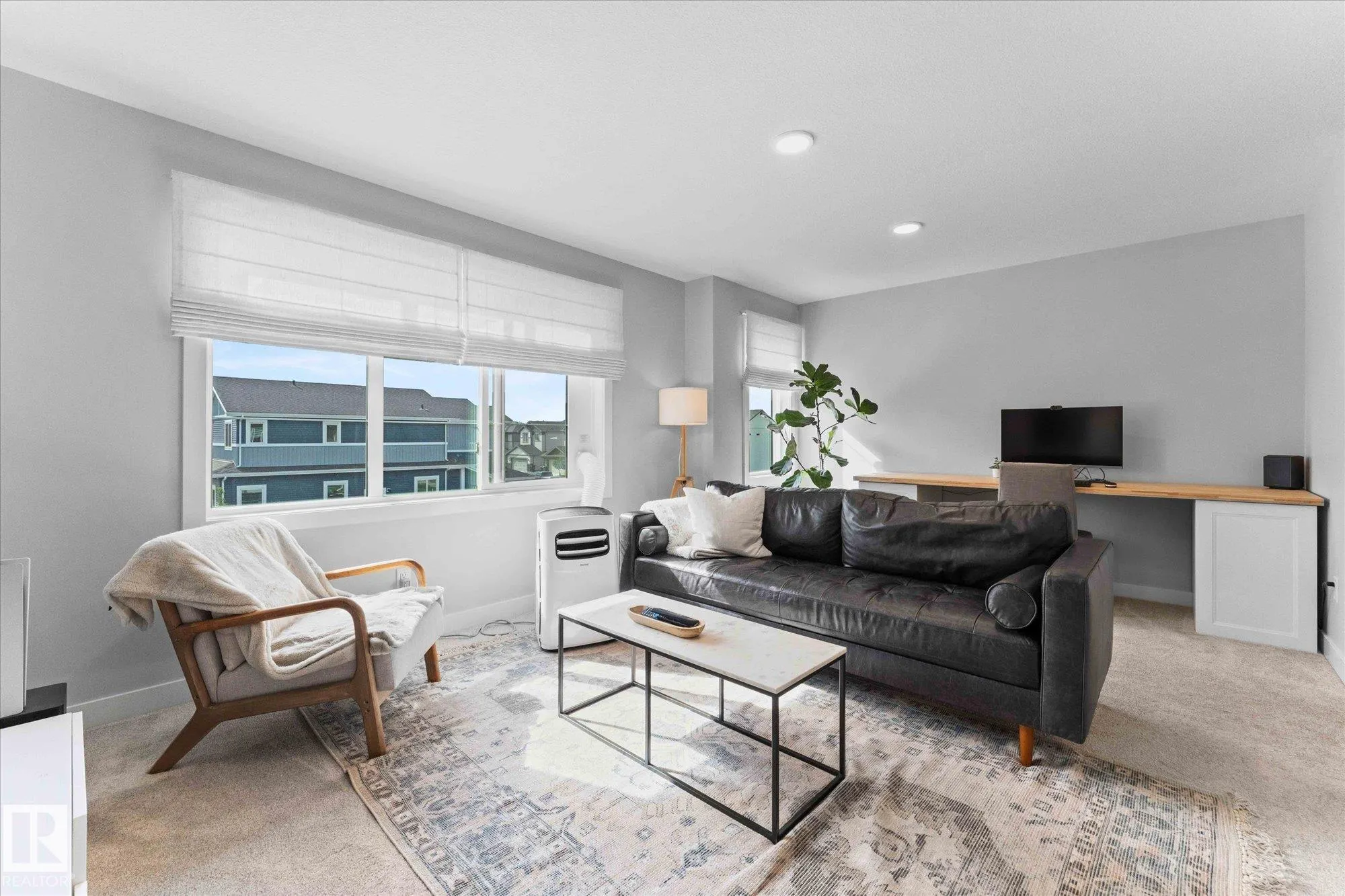 17 SUMAC Close