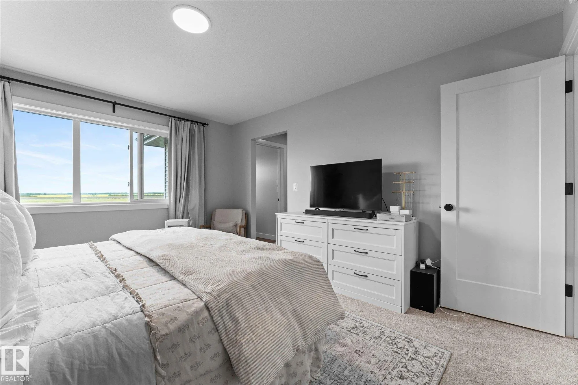 17 SUMAC Close