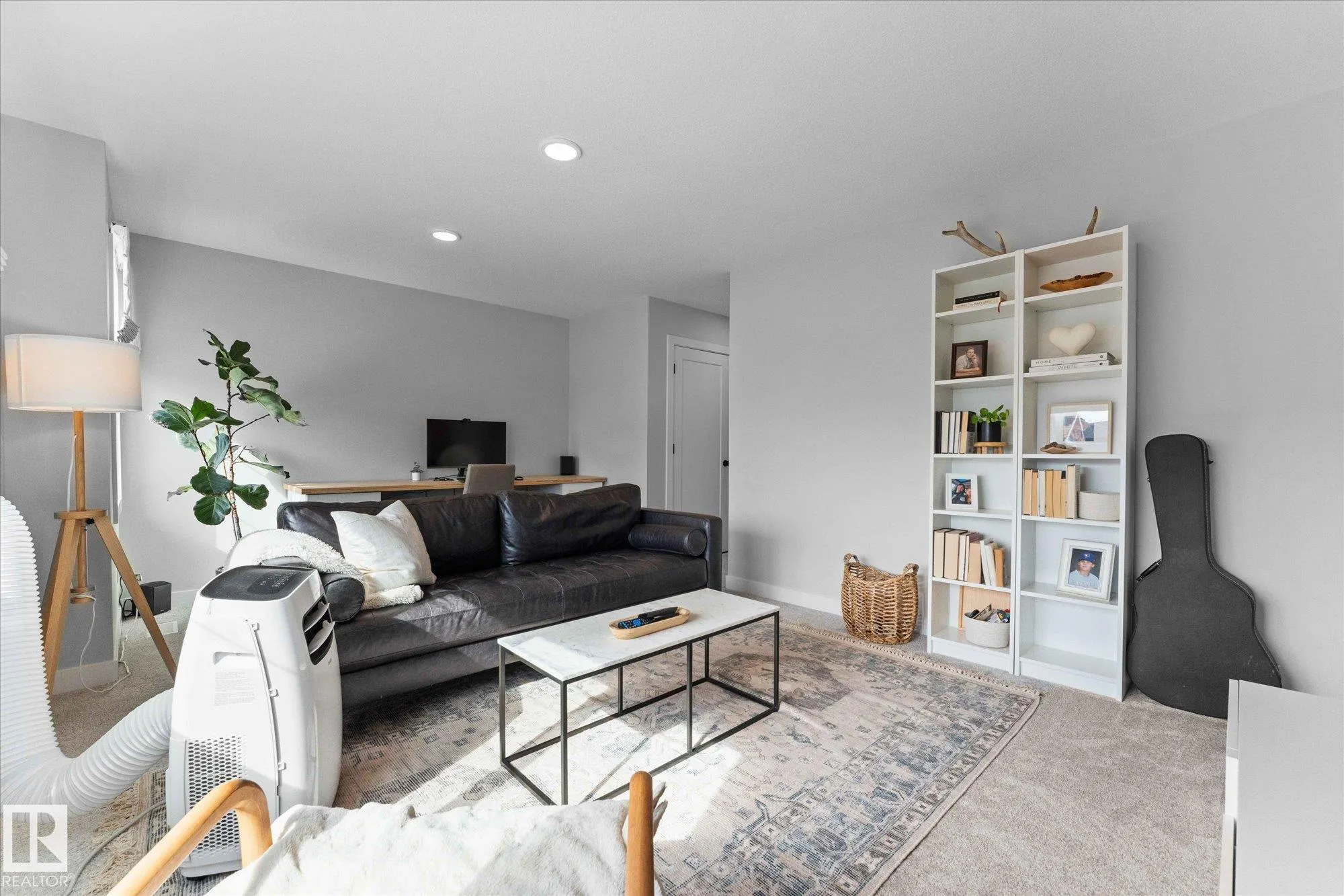 17 SUMAC Close