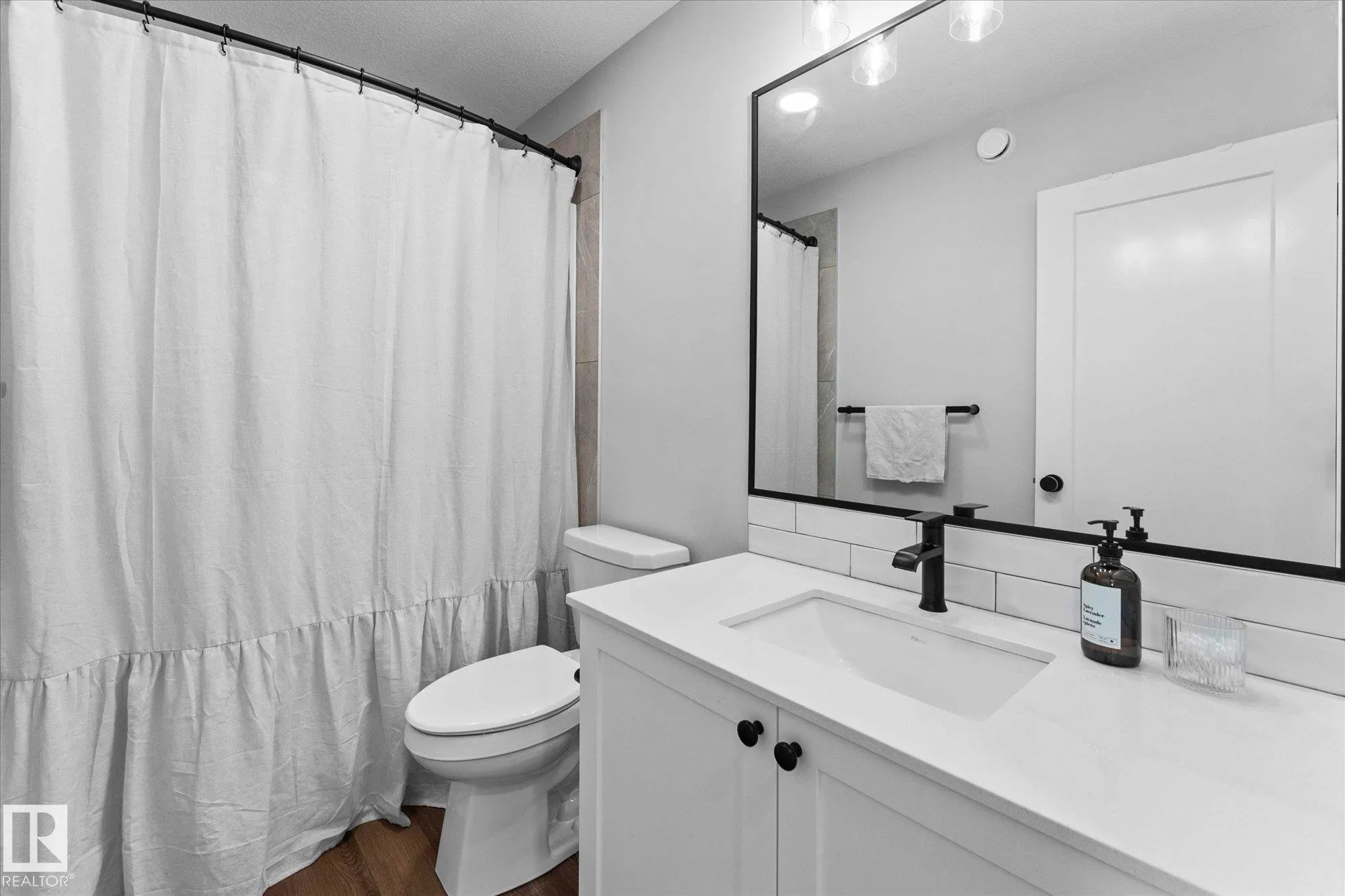 17 SUMAC Close
