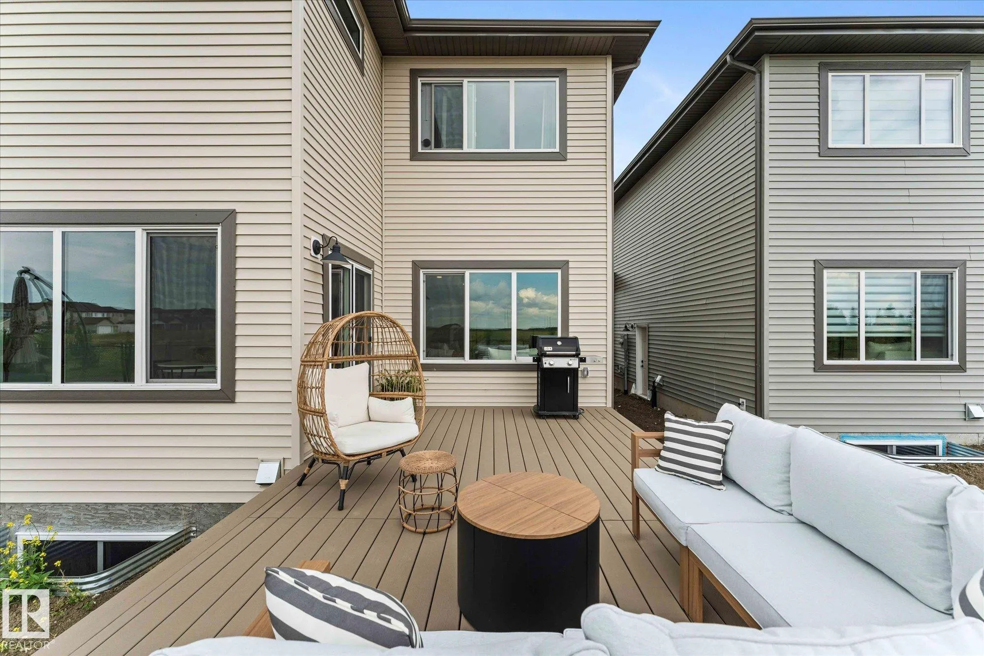 17 SUMAC Close