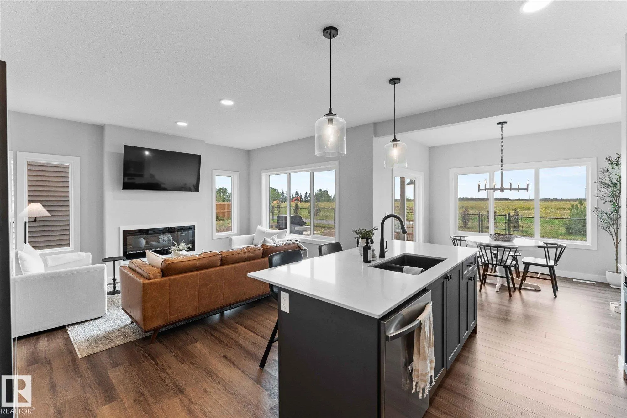 17 SUMAC Close