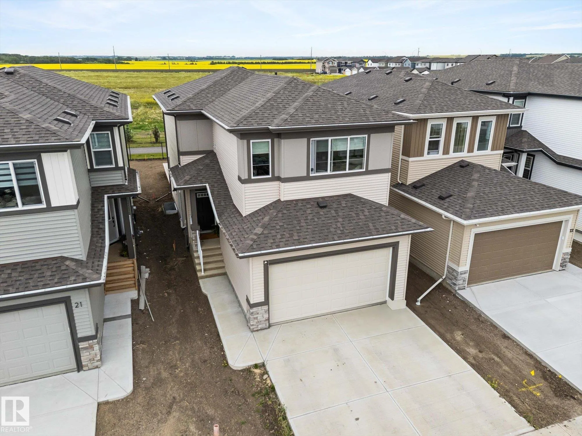 17 SUMAC Close