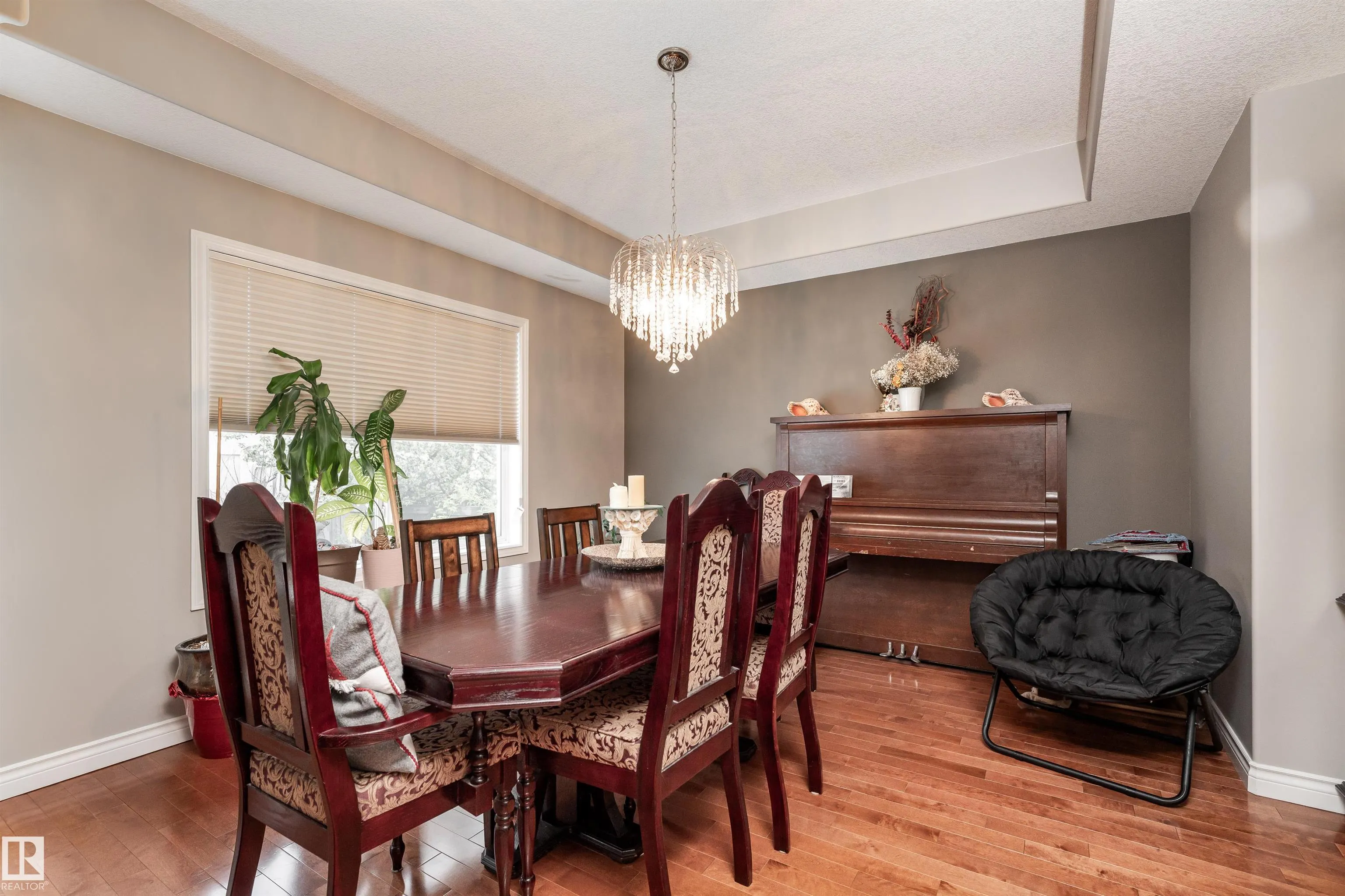 5010 DONSDALE Drive