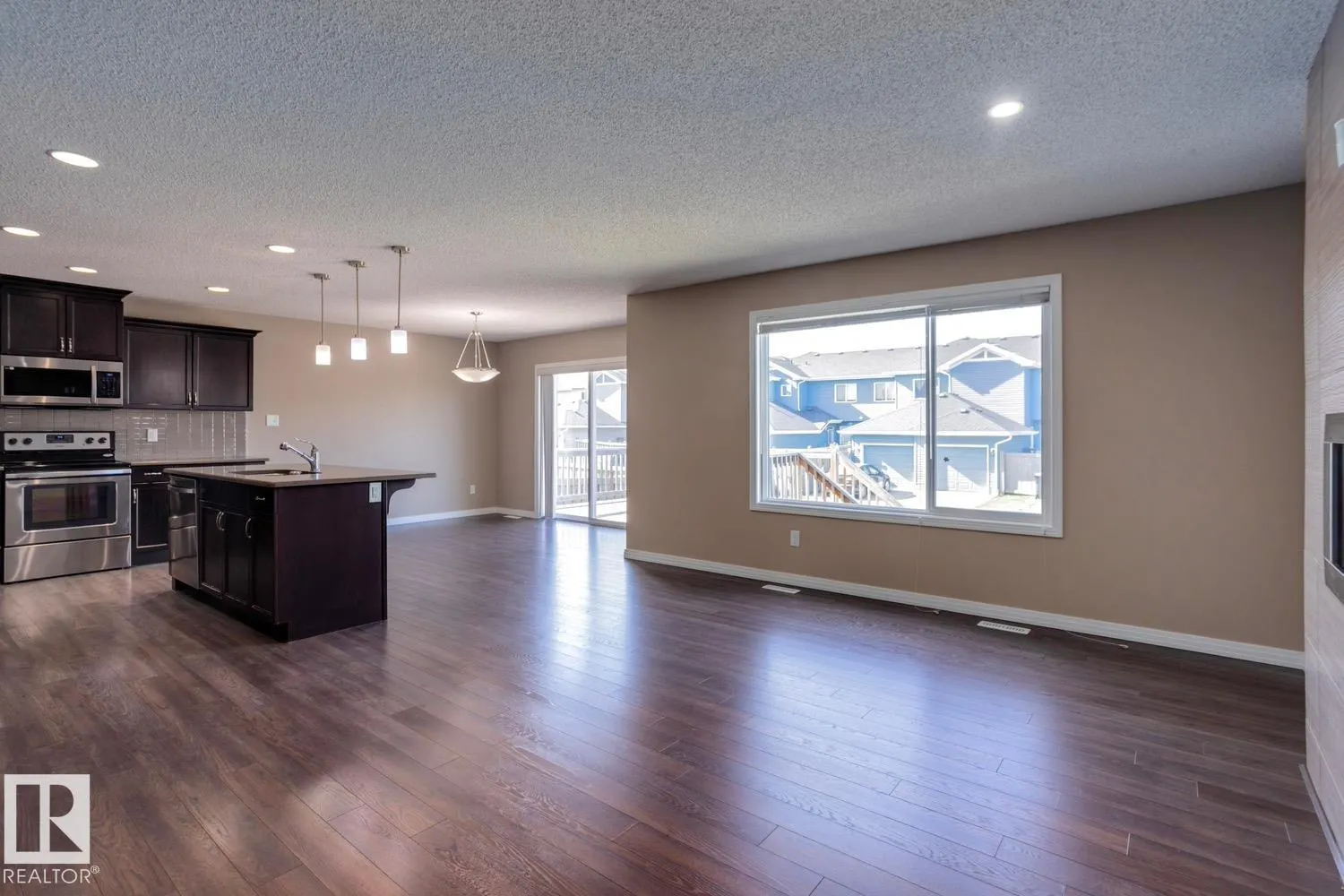 3528 CLAXTON Crescent