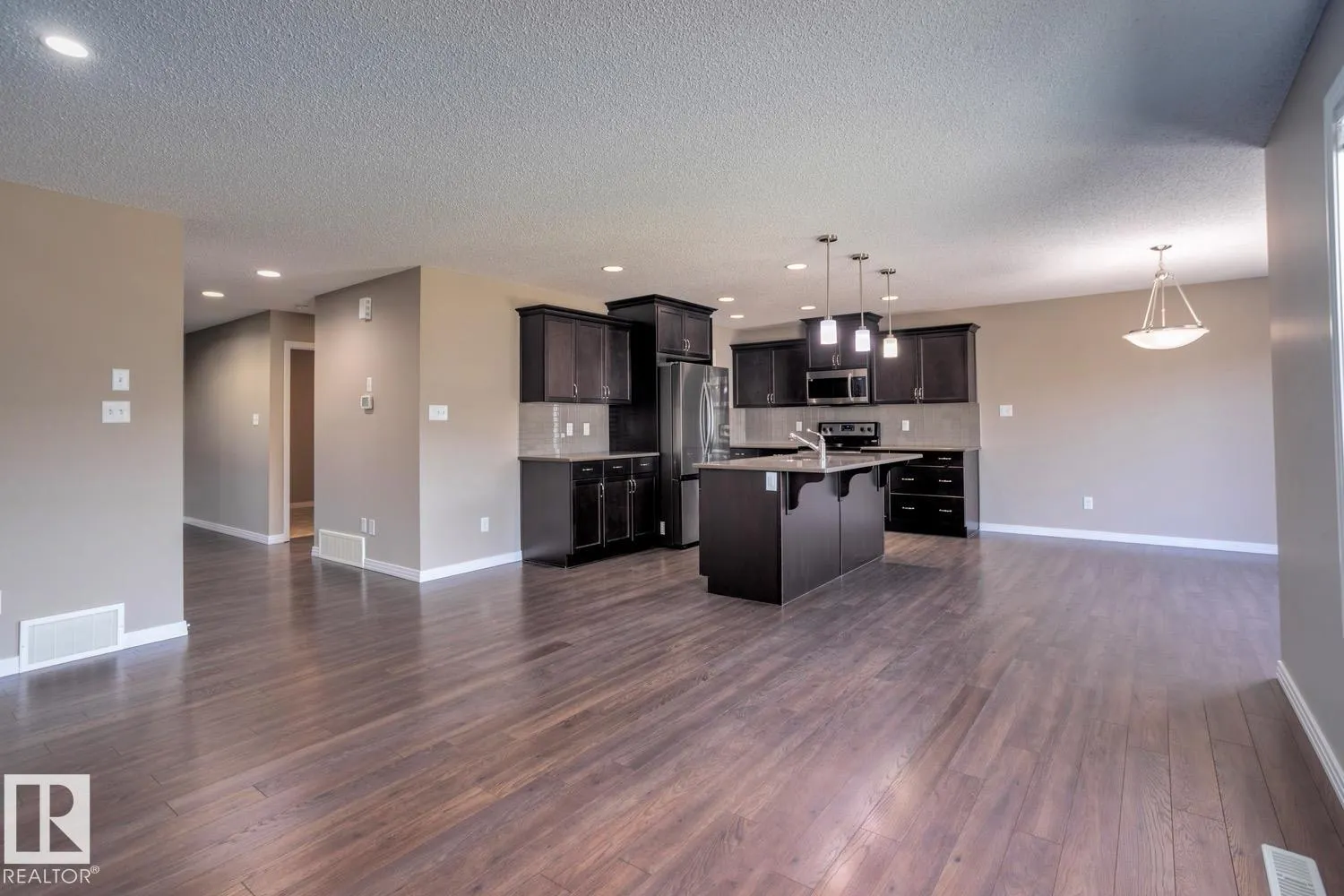 3528 CLAXTON Crescent