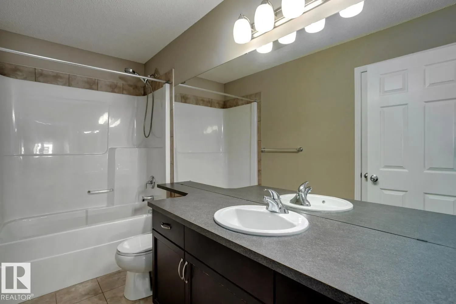 3528 CLAXTON Crescent