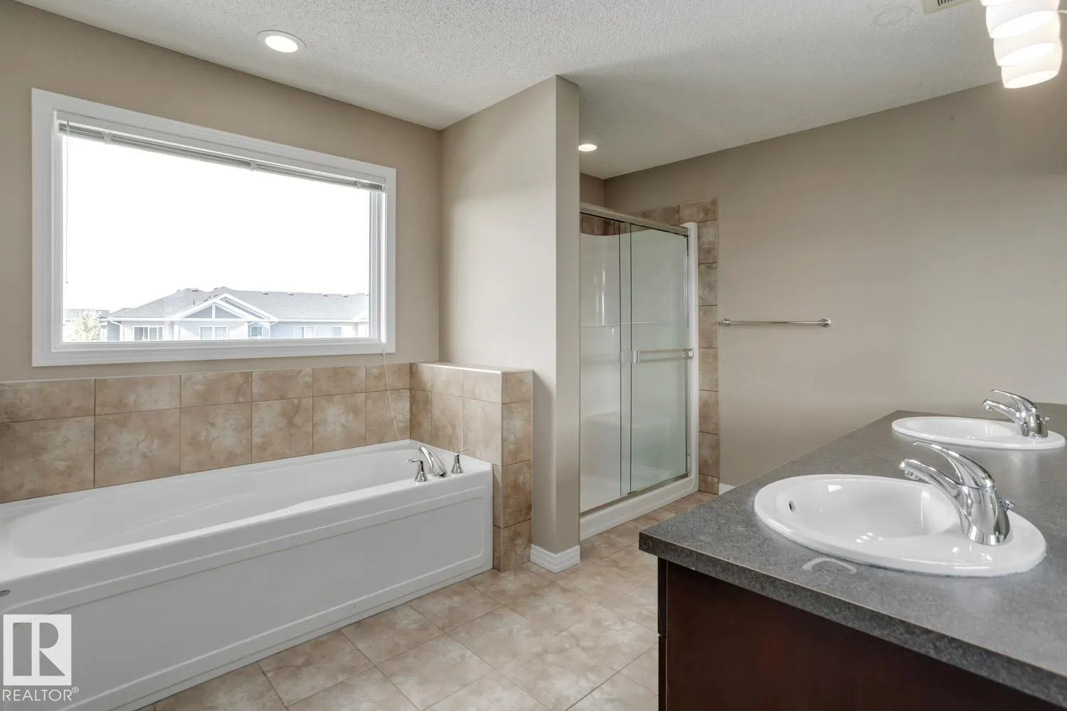 3528 CLAXTON Crescent