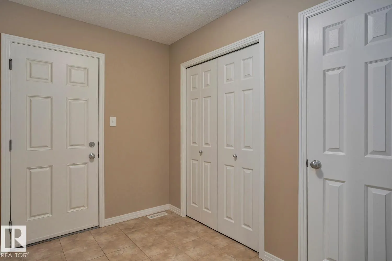 3528 CLAXTON Crescent