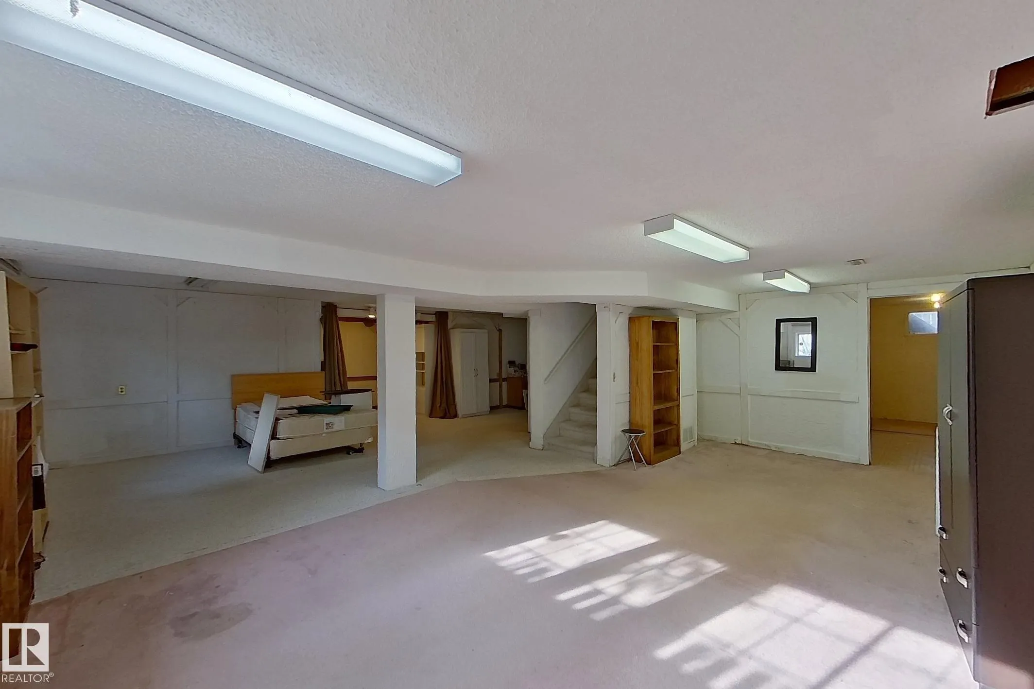 59 WOODCREST Avenue