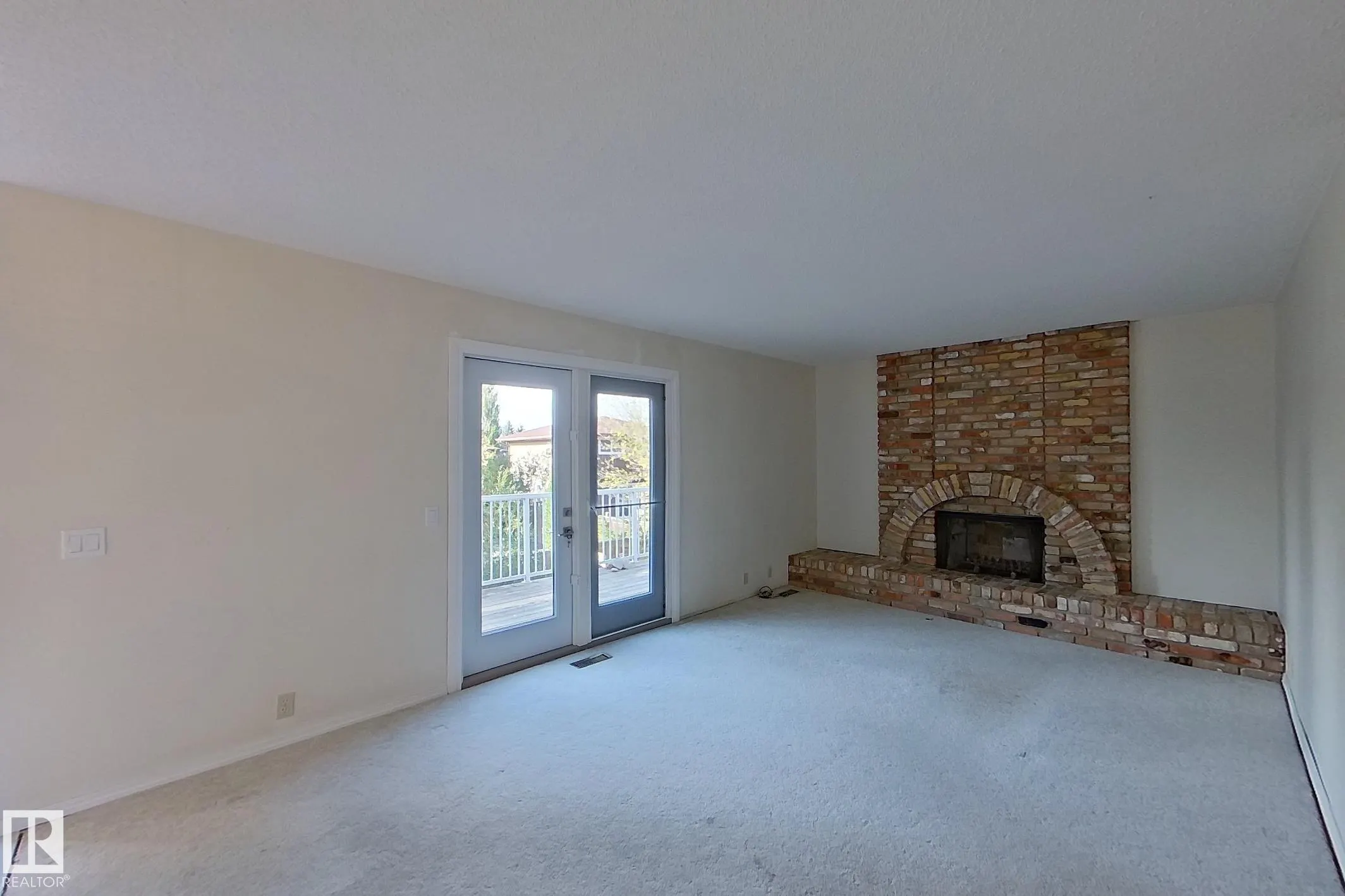 59 WOODCREST Avenue