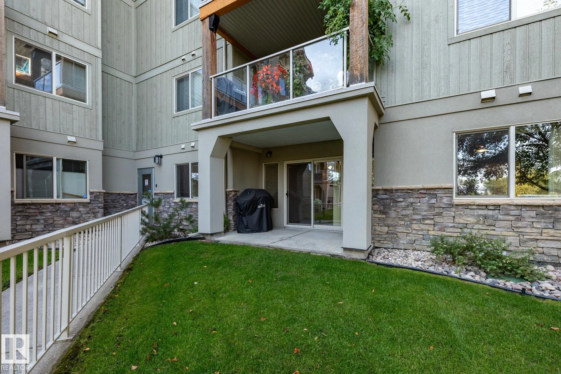 278 SUDER GREENS Drive