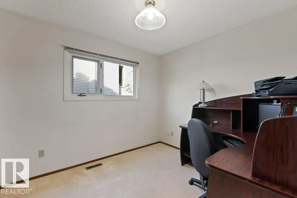 14 WINDERMERE Crescent