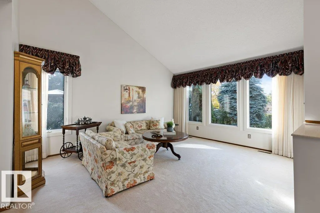 14 WINDERMERE Crescent