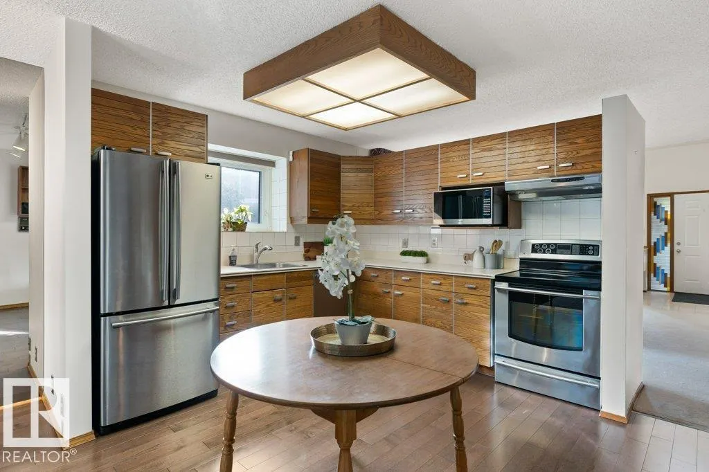 14 WINDERMERE Crescent