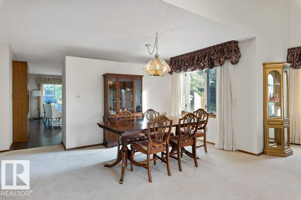 14 WINDERMERE Crescent
