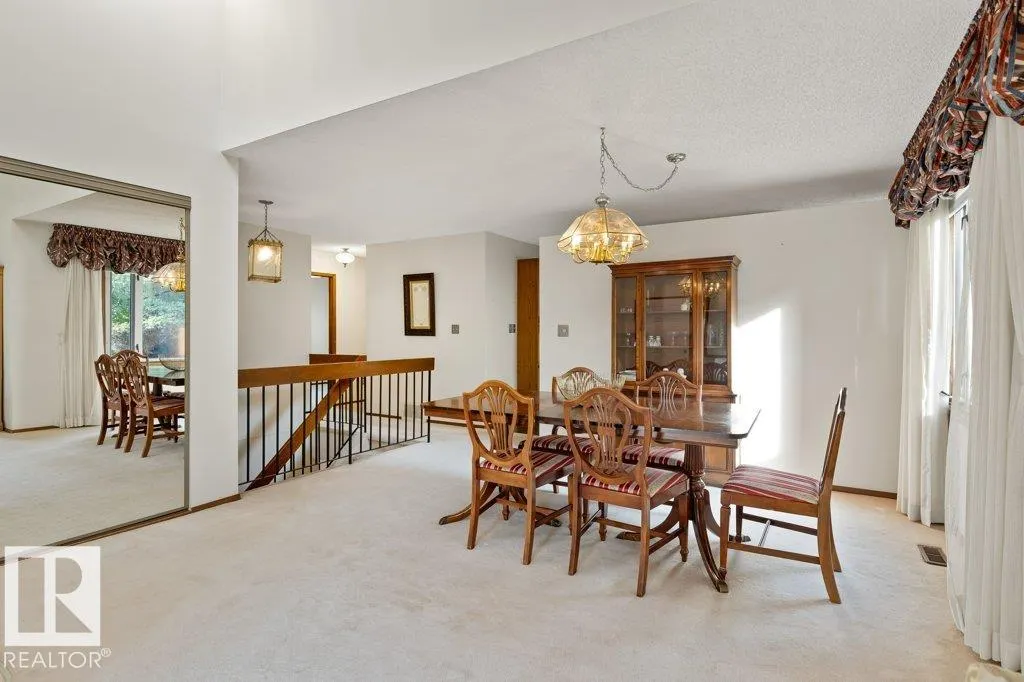 14 WINDERMERE Crescent