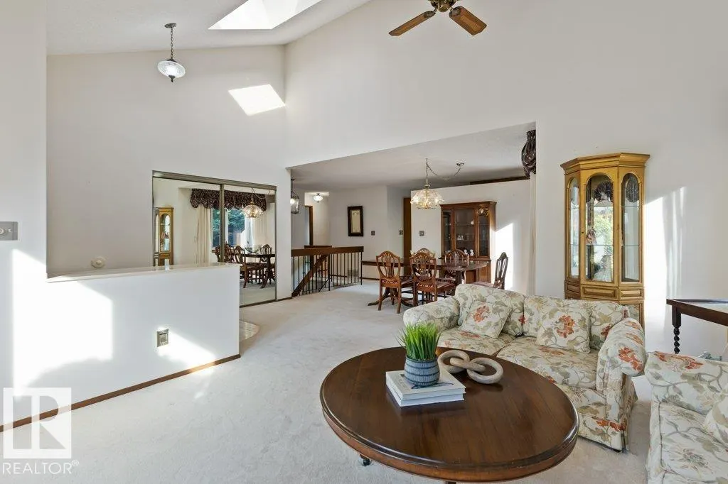 14 WINDERMERE Crescent