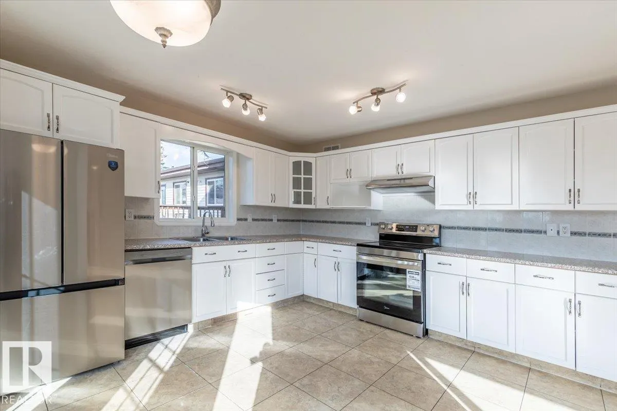 225 Parkview Drive