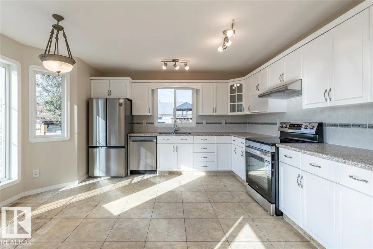 225 Parkview Drive