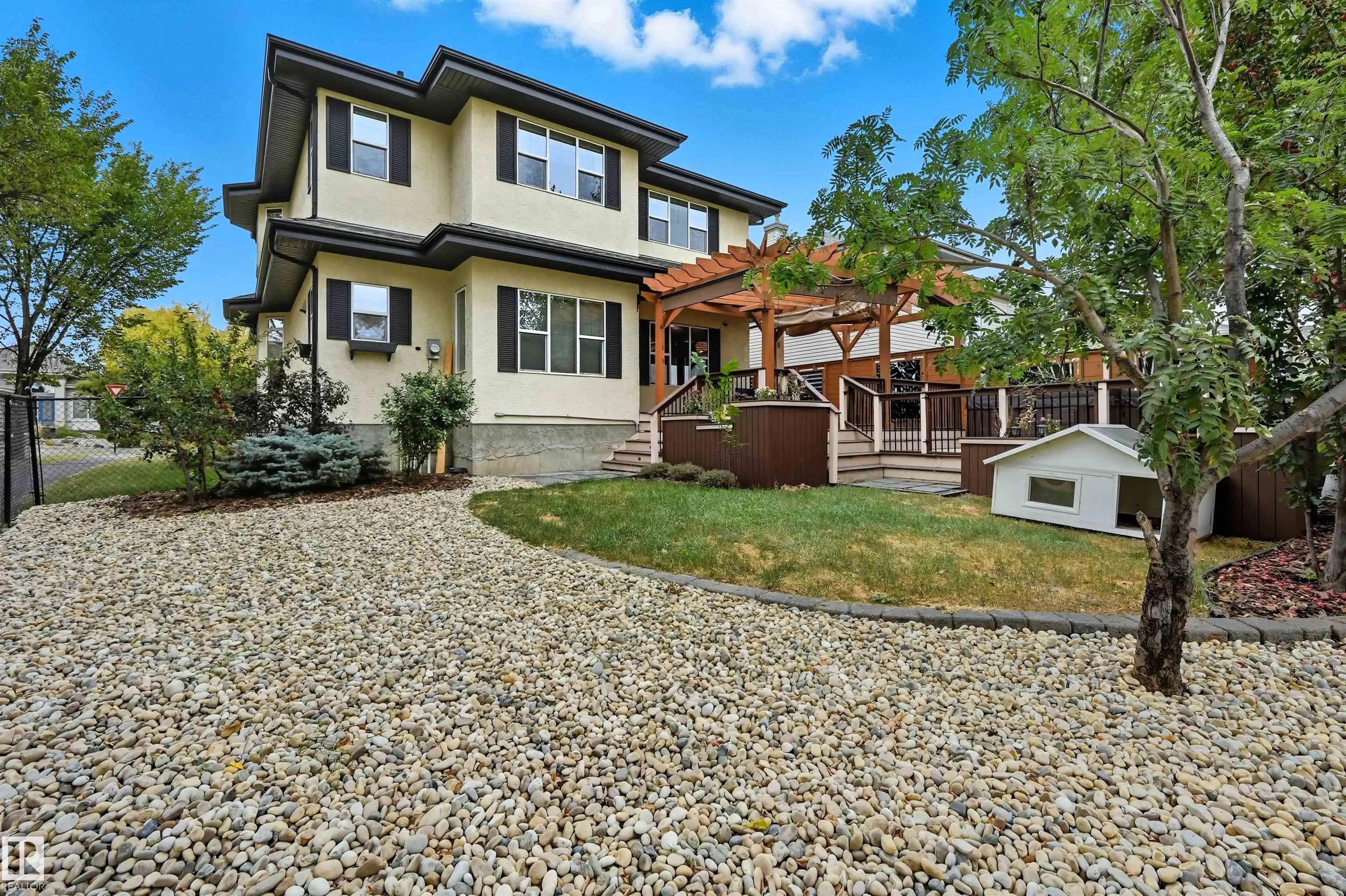 976 HOLLINGSWORTH Bend