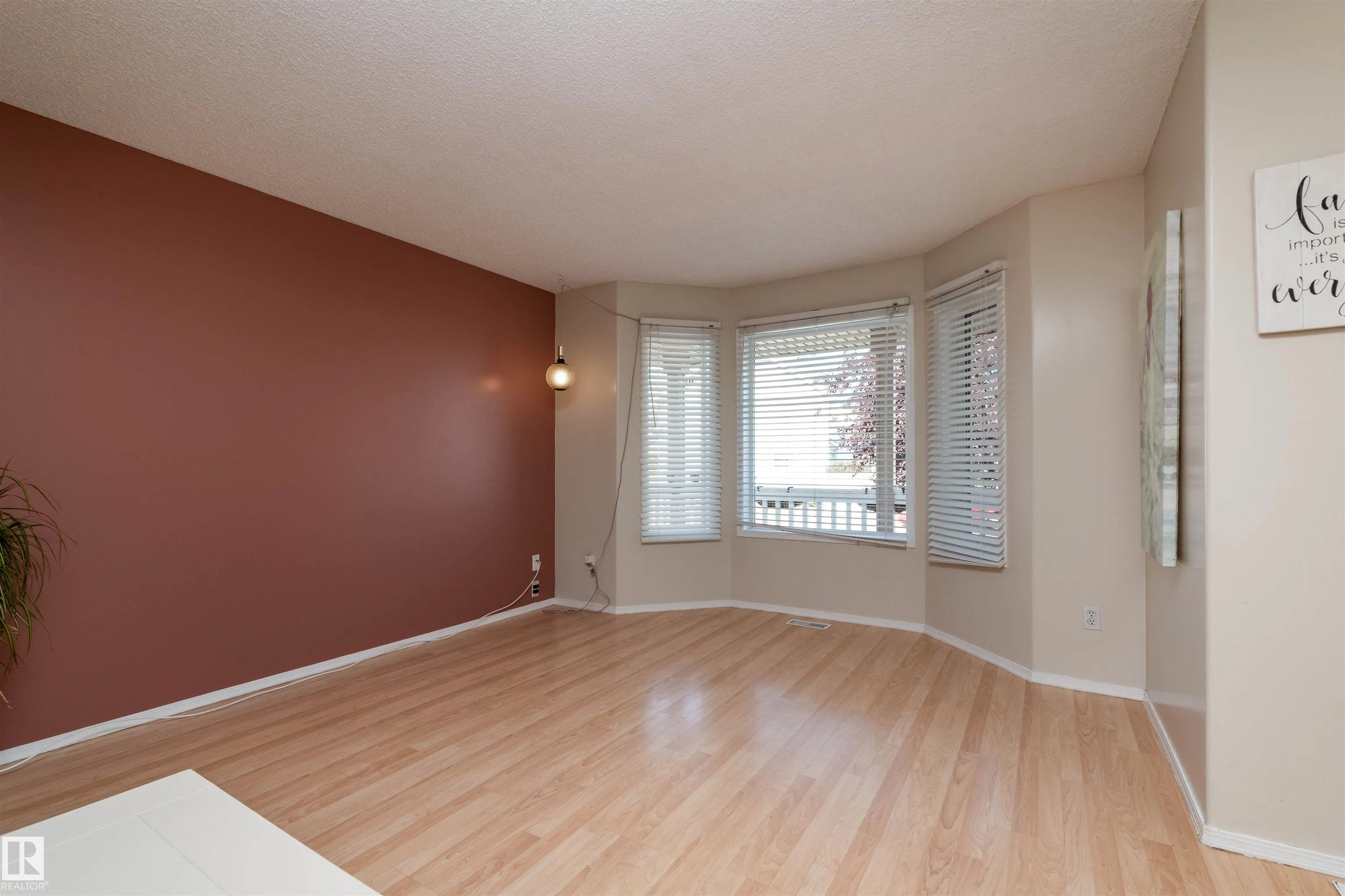 955 Normandy Lane